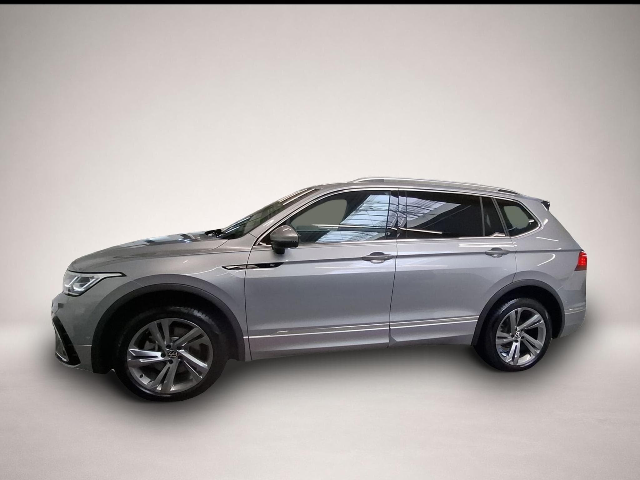 VW Tiguan (2024) - Photo 2