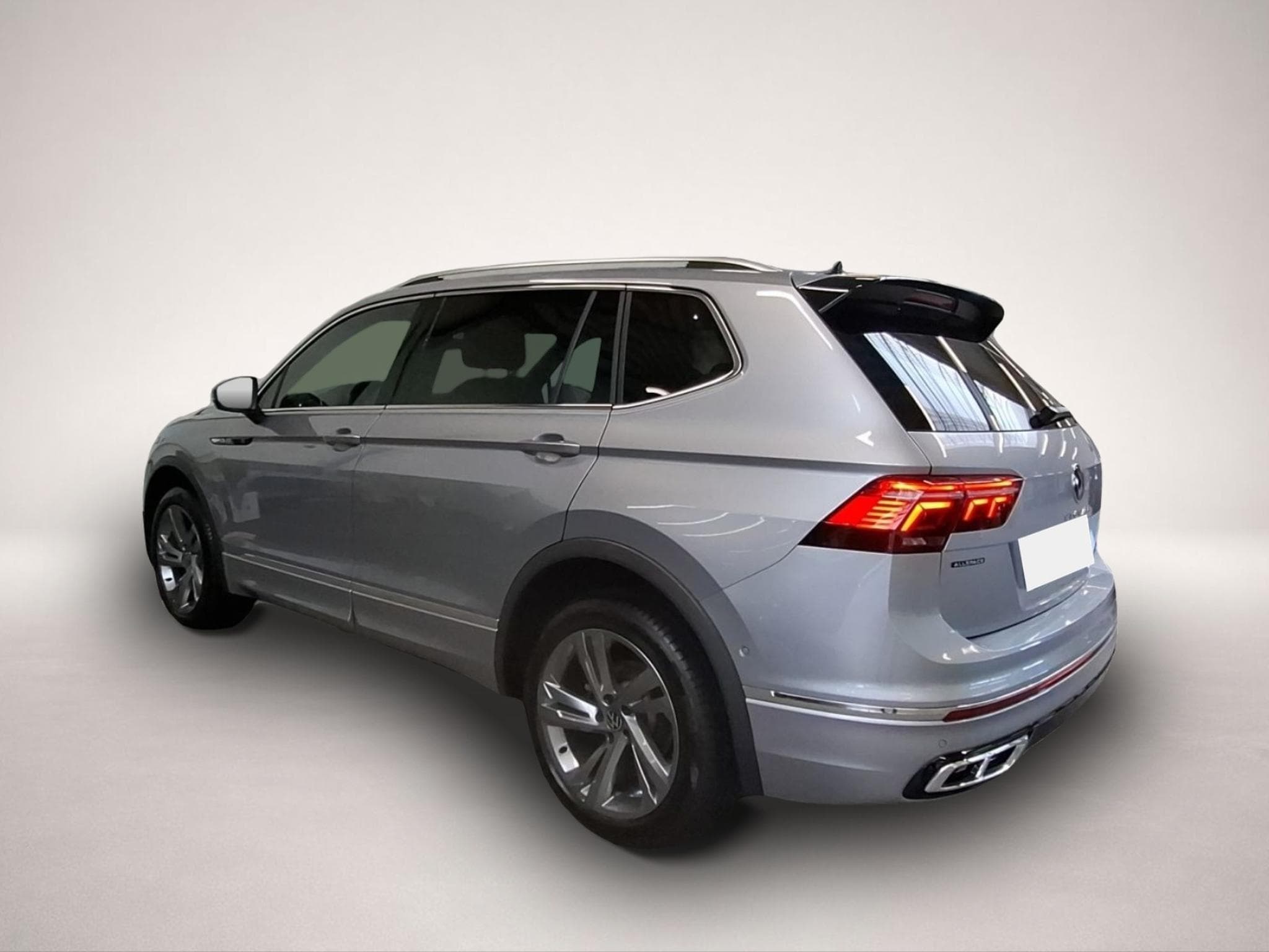 VW Tiguan (2024) - Photo 3