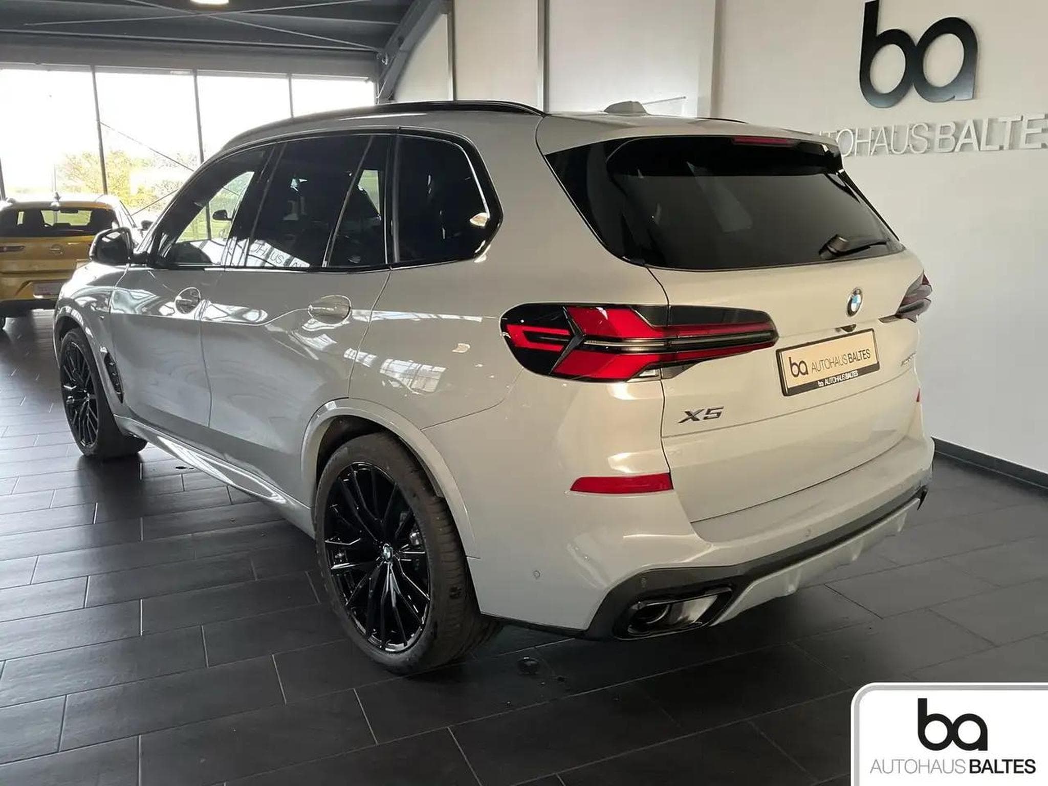 BMW X5 (2025) - Photo 3