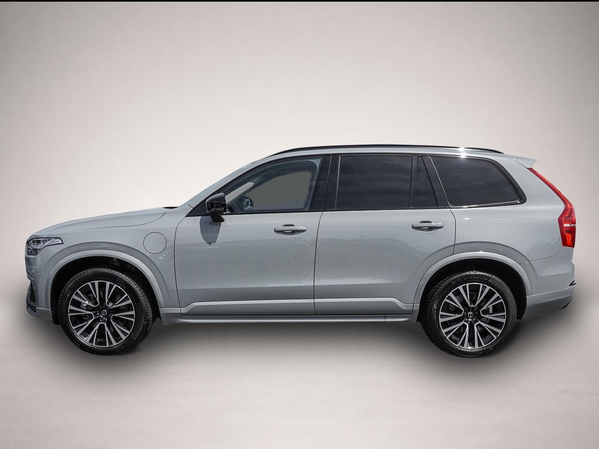 Volvo XC90 (2024) - Photo 4