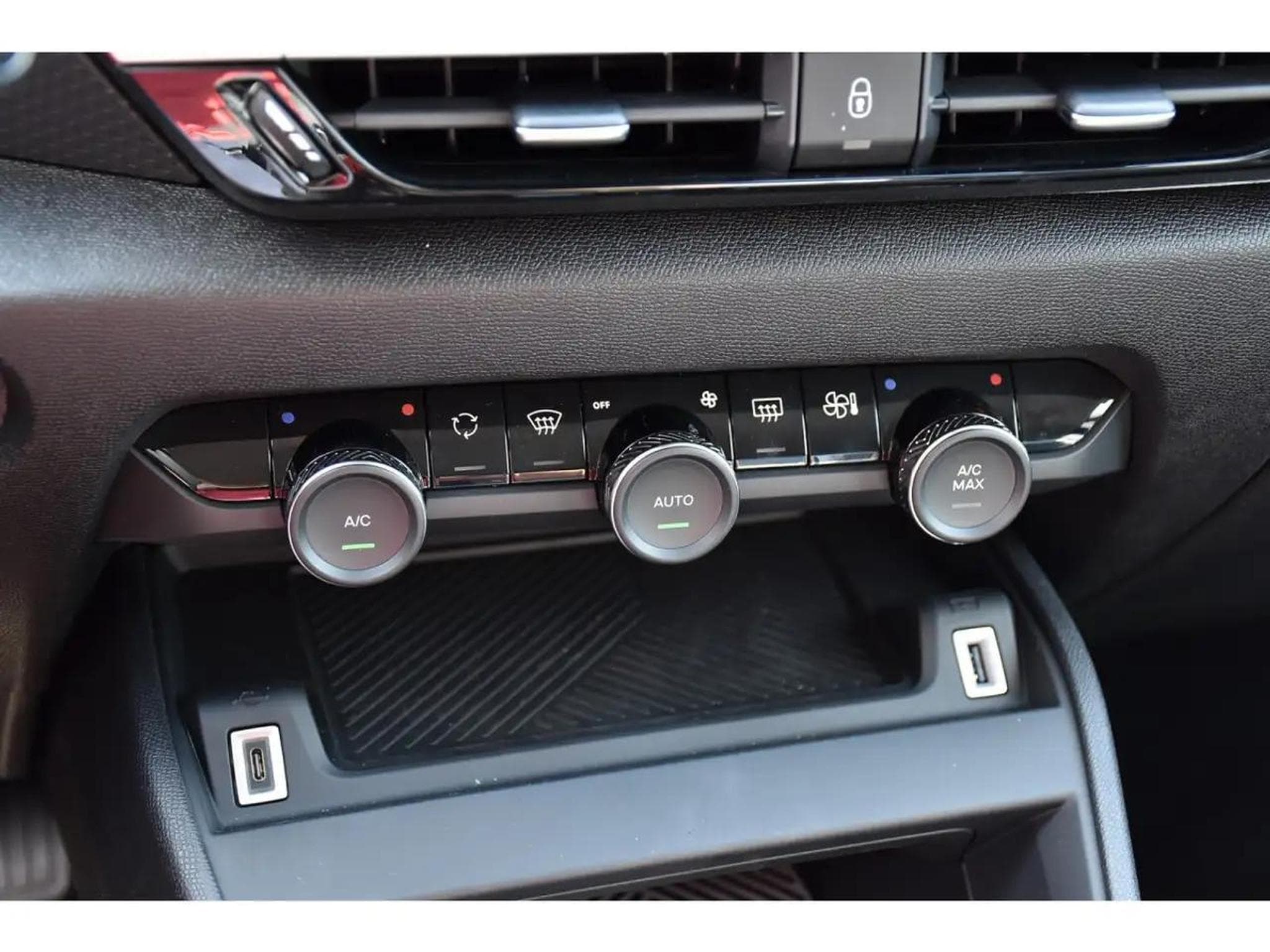 Citroën C5 X (2025) - Photo 21