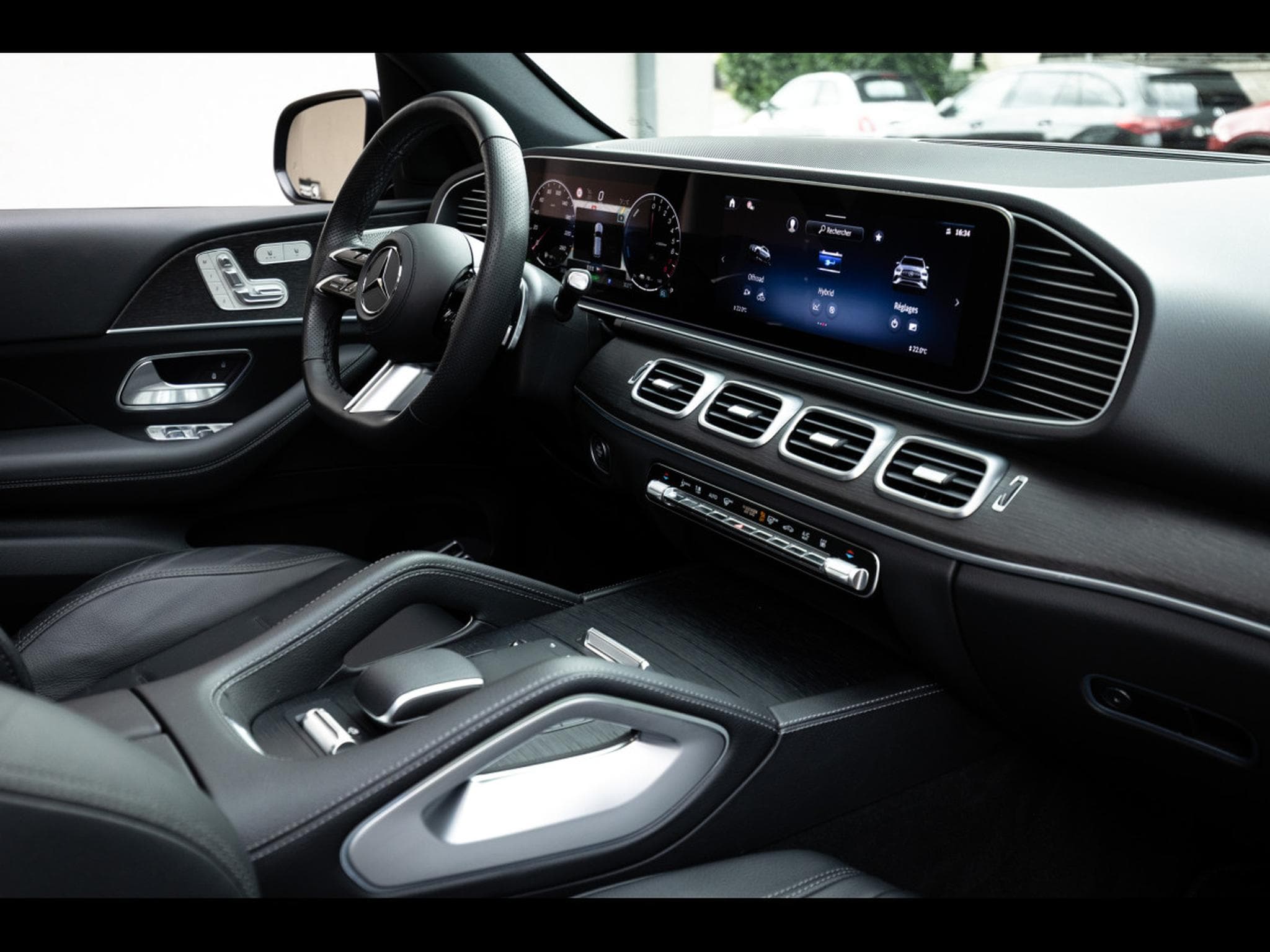 Mercedes GLE 400 e 4MATIC AMG LINE (381 CH) – PACK NIGHT (2024) - Photo 15