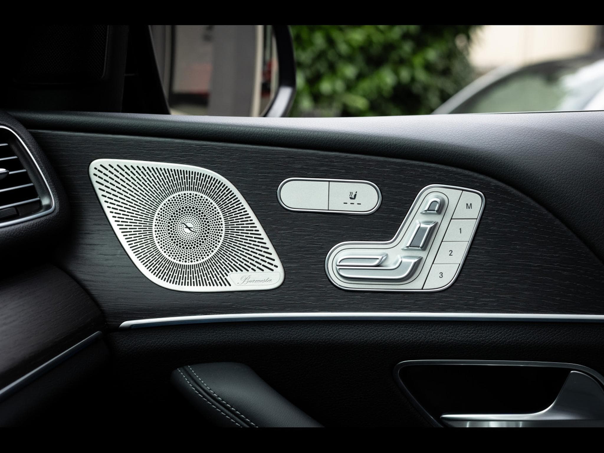 Mercedes GLE 400 e 4MATIC AMG LINE (381 CH) – PACK NIGHT (2024) - Photo 19