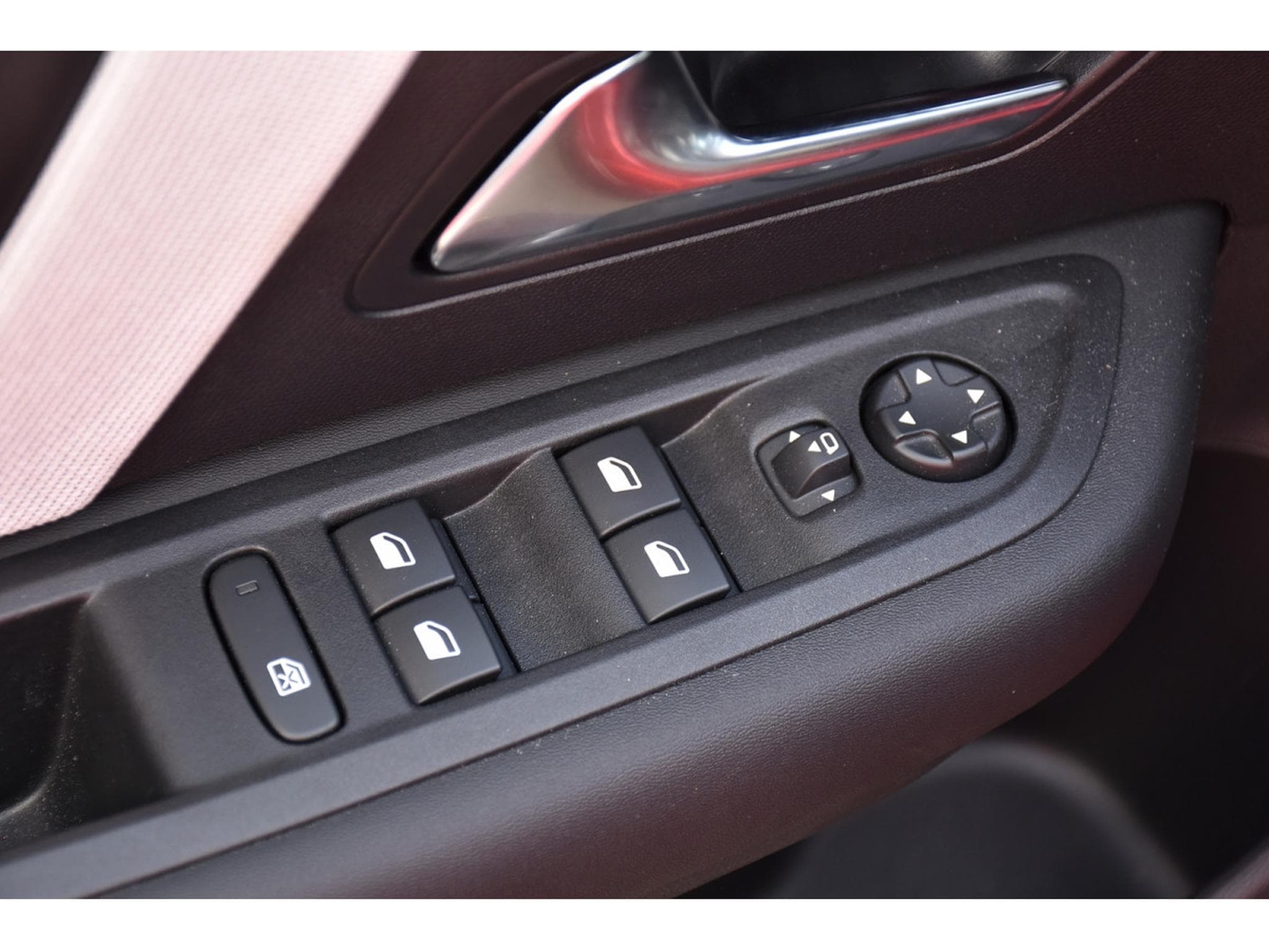 Citroën C4 X 1.2 MHEV 145 e-DCS6 Max ACC SIDE LANE GPS CAM 1° MAIN (2025) - Photo 24