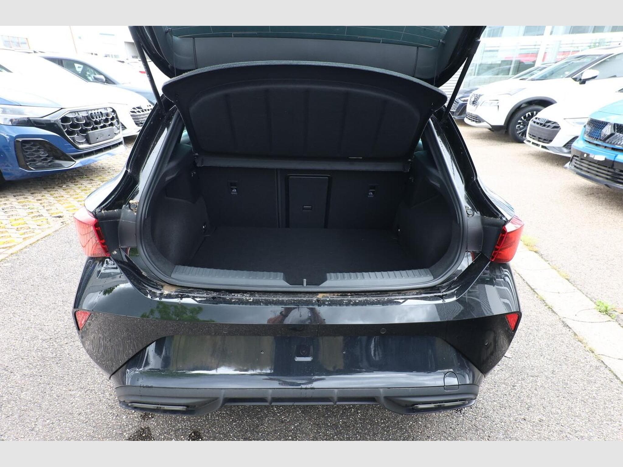 Cupra Leon DSG IntelliD Nav (2026) - Photo 11