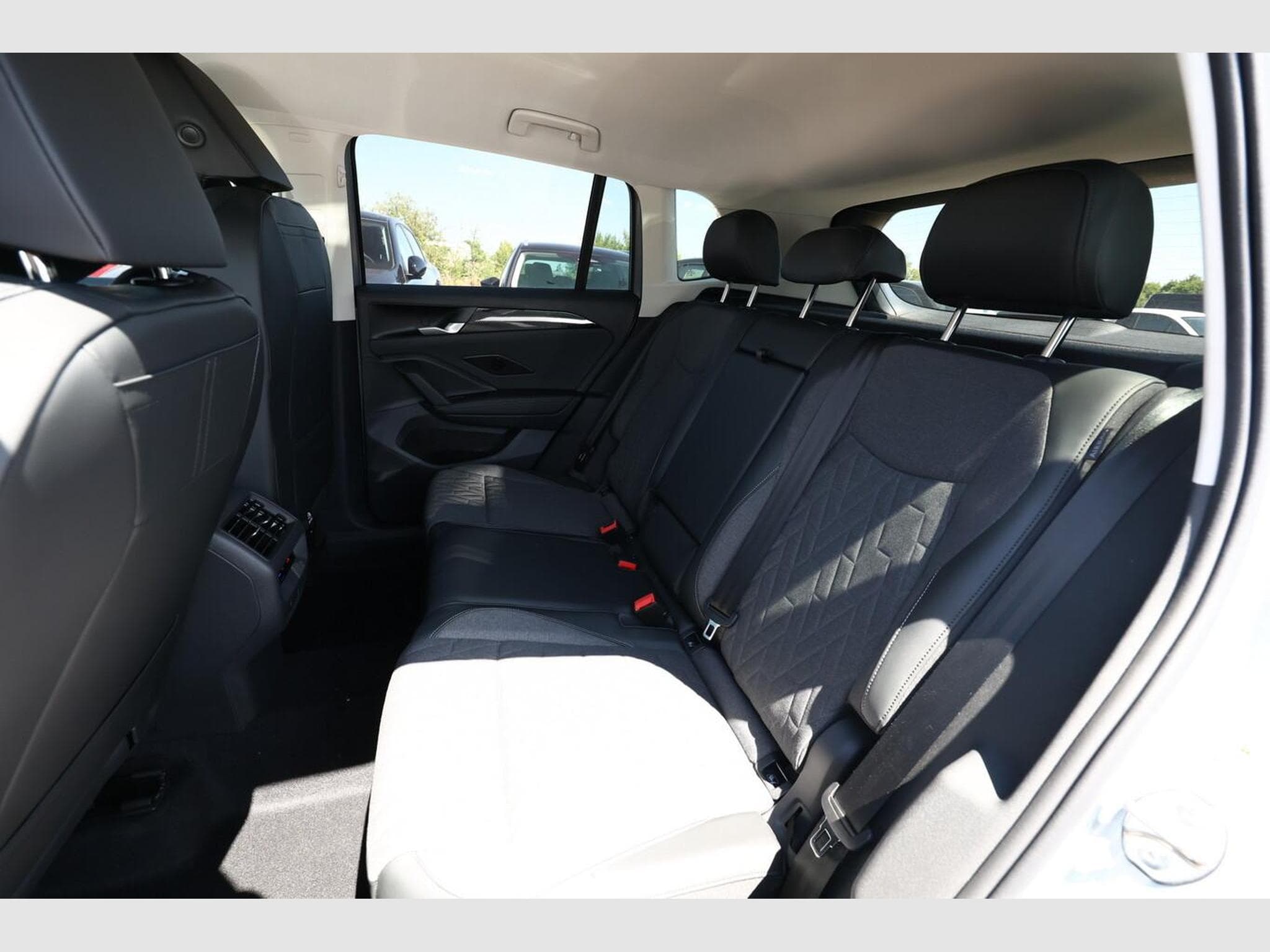 VW Tiguan DSG LED+ 5JGarantie (2026) - Photo 10