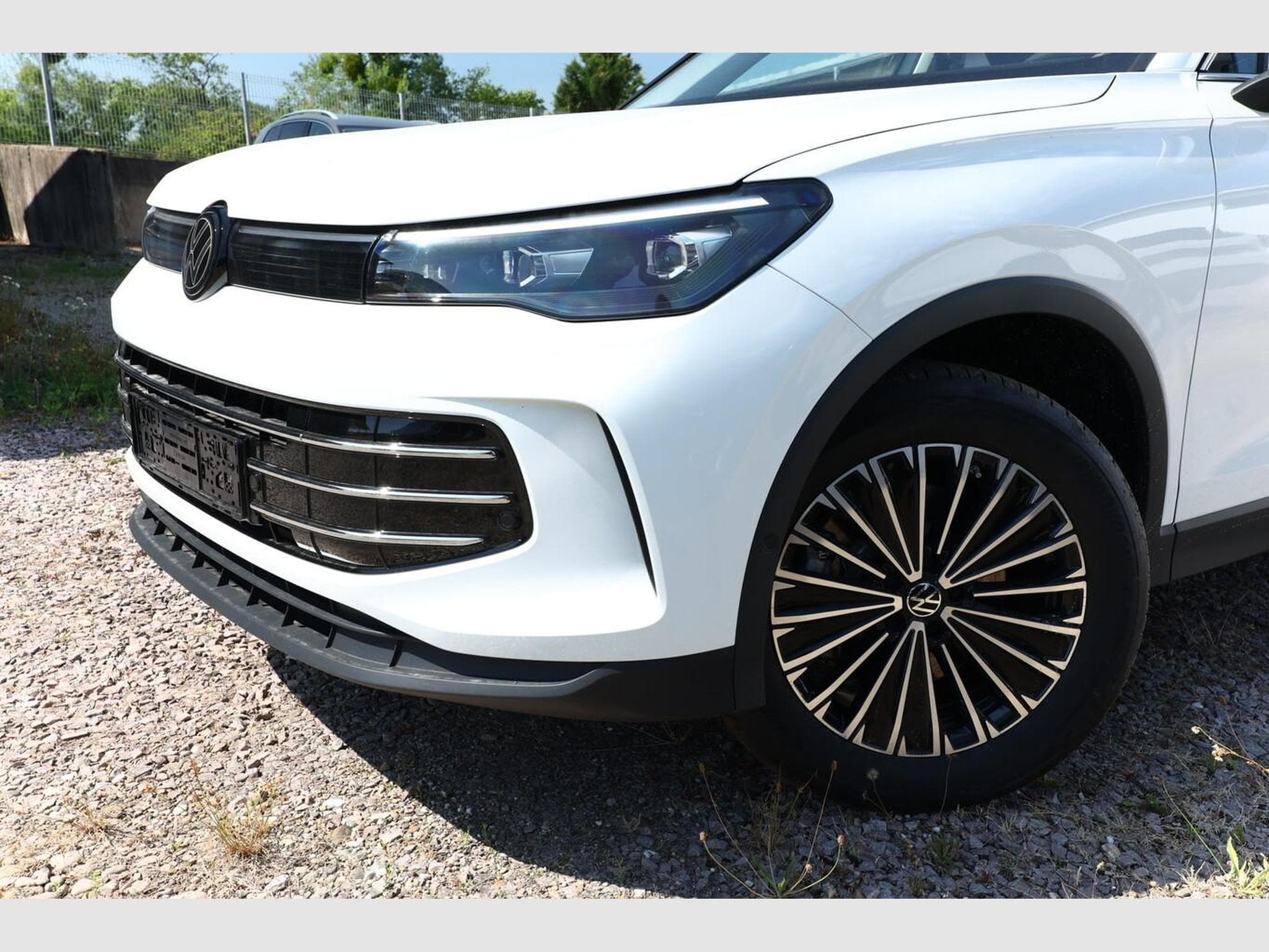 VW Tiguan Eleg. 4M Nav (2026) - Photo 5