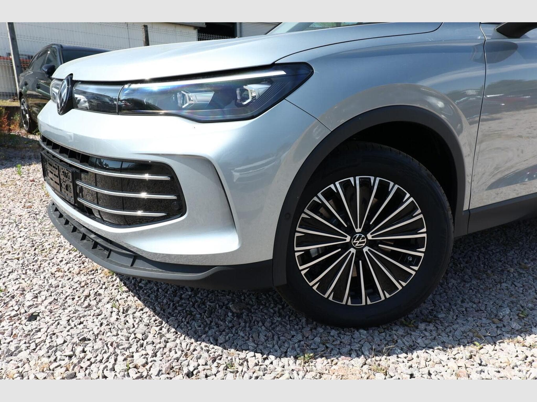 VW Tiguan Eleg. 4M Nav (2026) - Photo 5