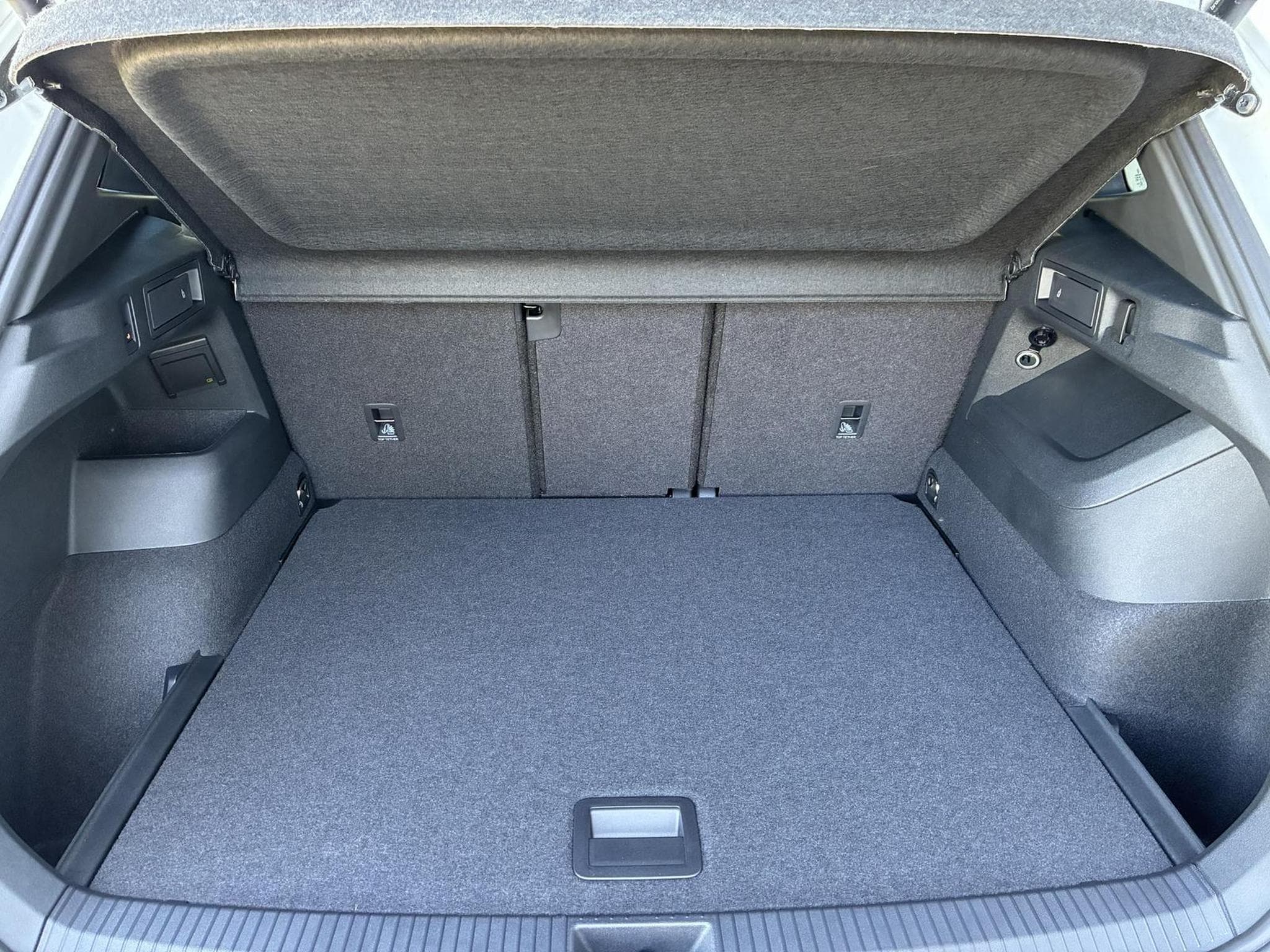 VW Tiguan 2.0 TDI 110 kW R-Line (2026) - Photo 10