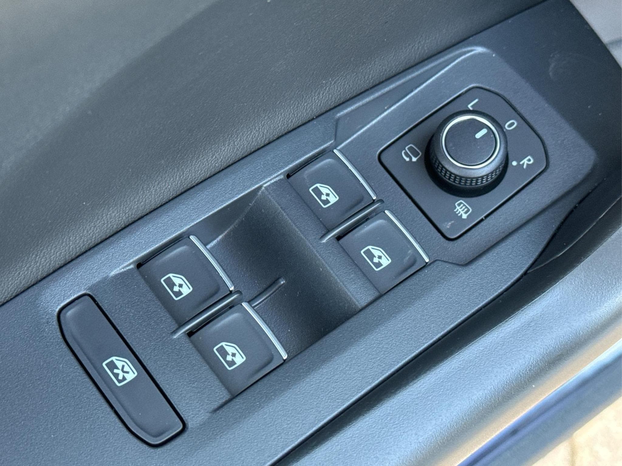 VW T-Cross R-Line Limited (2026) - Photo 17