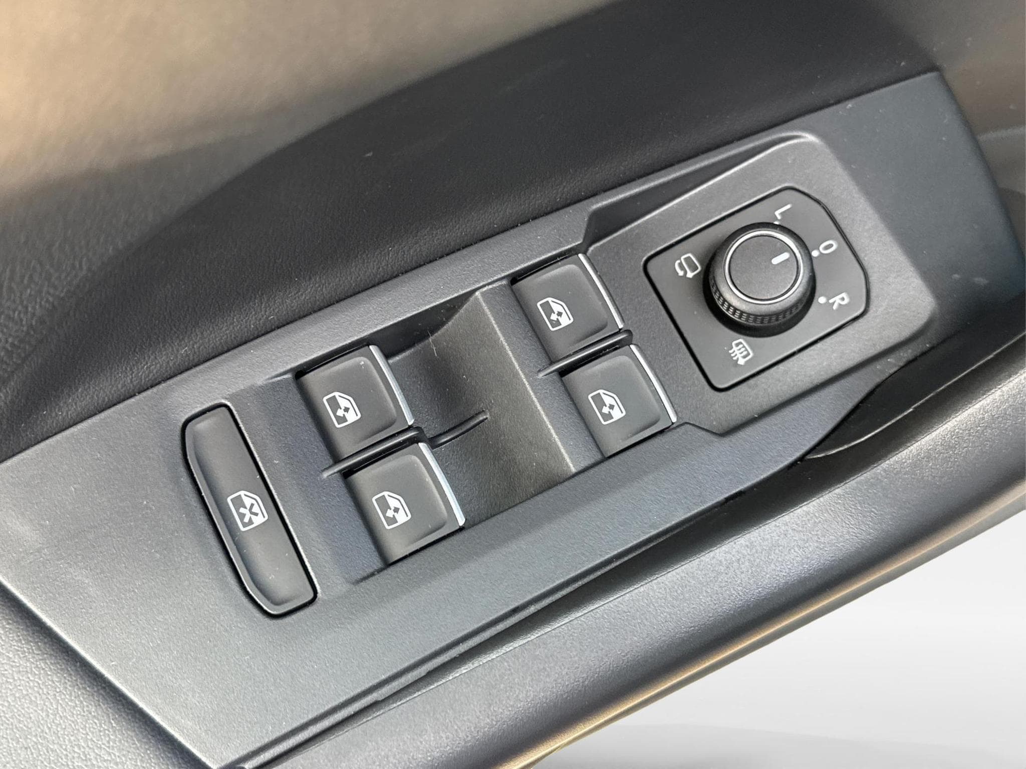 VW T-Cross R-Line (2026) - Photo 14