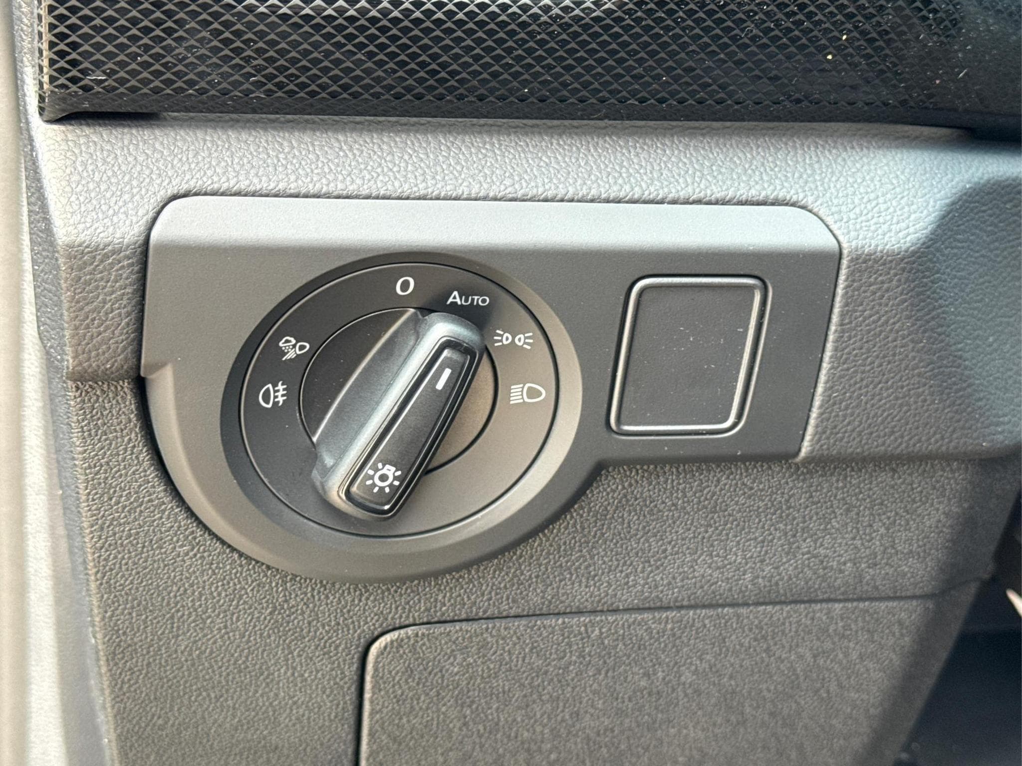 VW T-Cross R-Line (2026) - Photo 15