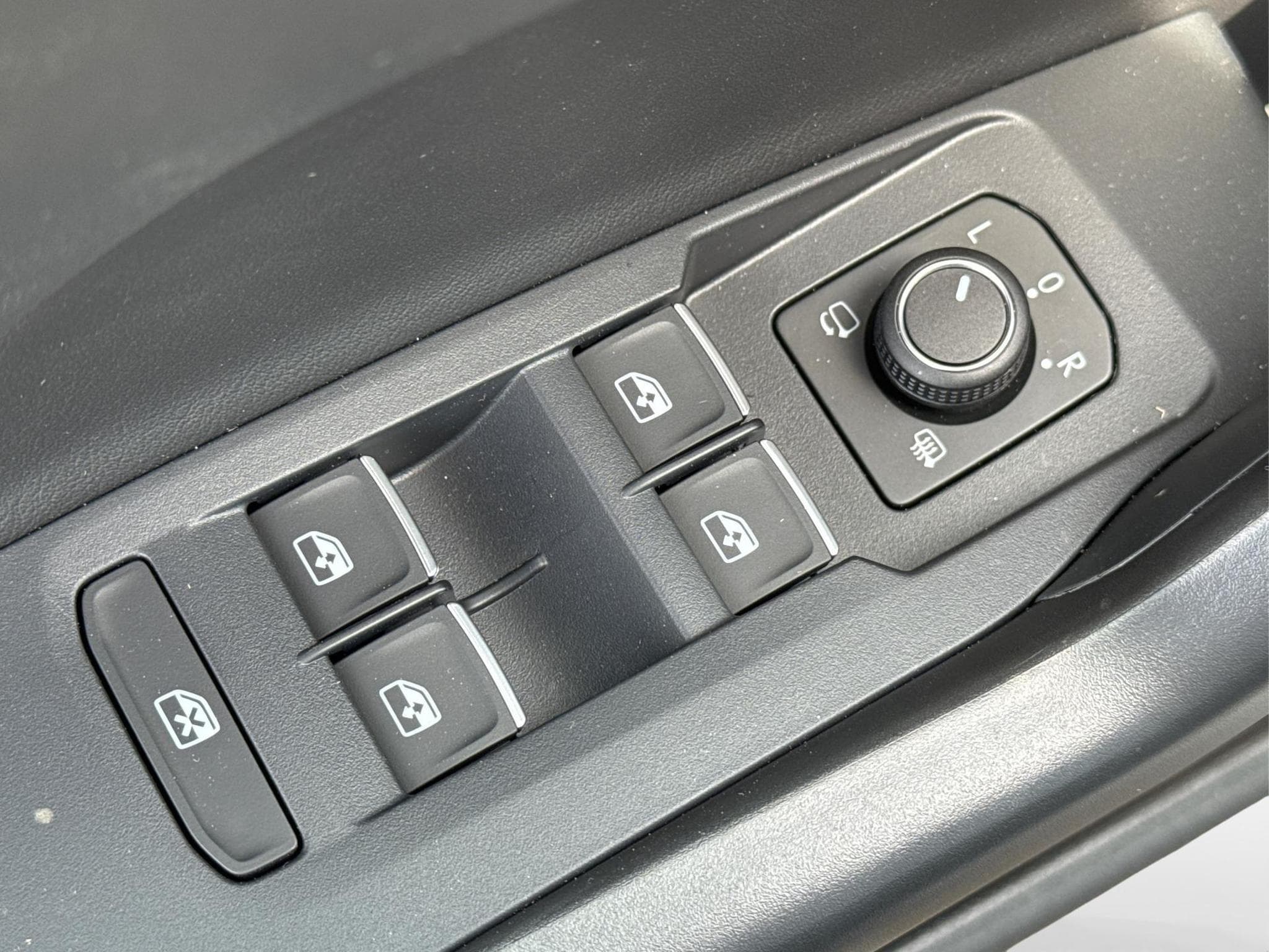 VW T-Cross R-Line (2026) - Photo 12