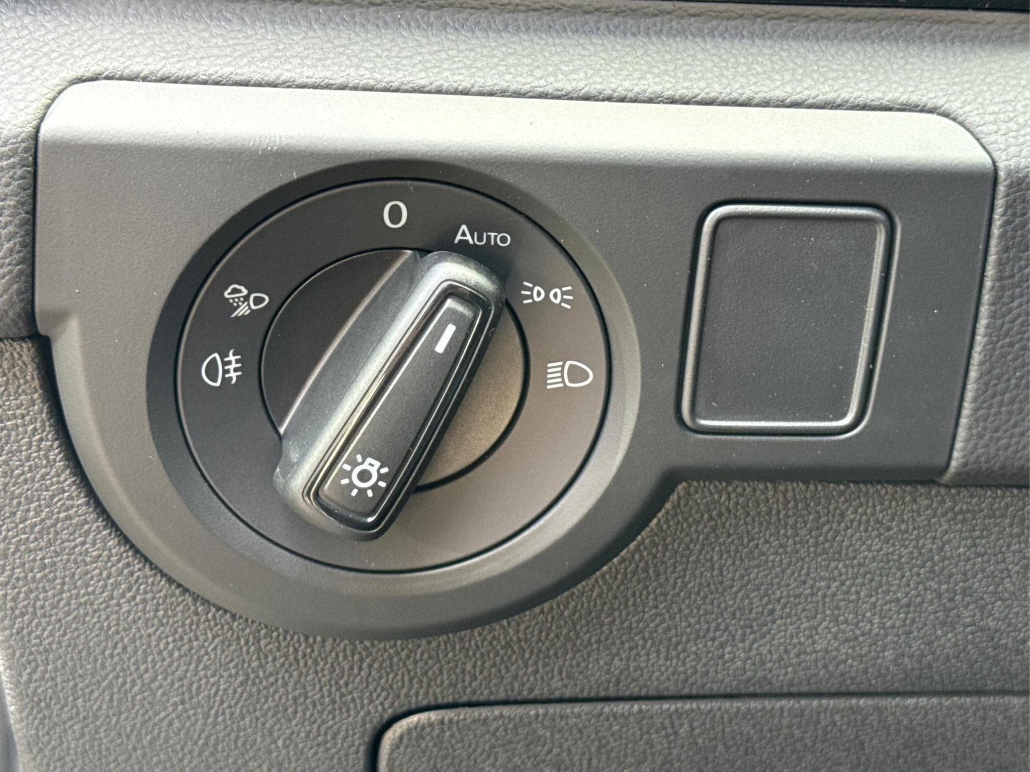VW T-Cross R-Line (2026) - Photo 17