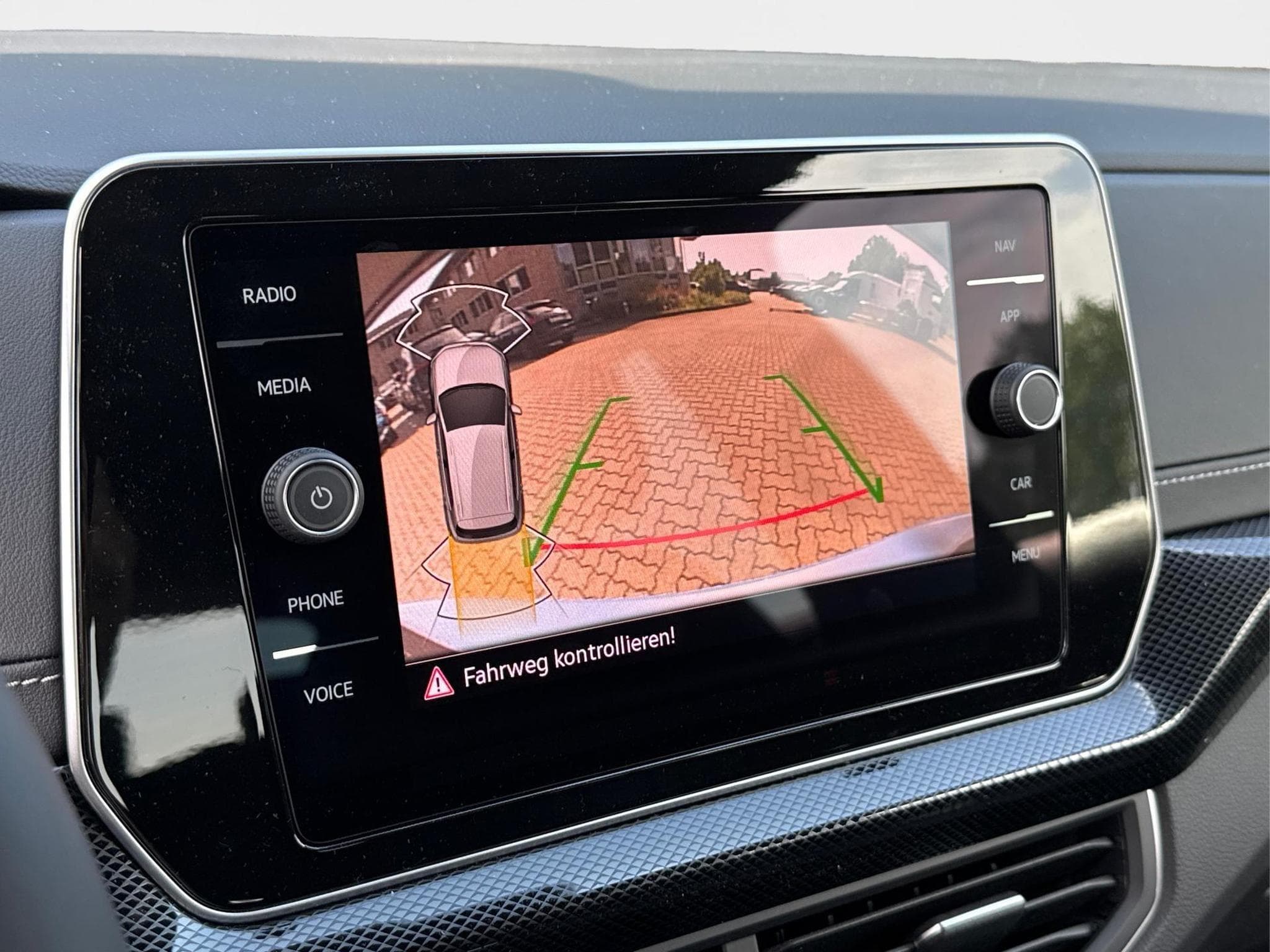 VW T-Cross R-Line (2026) - Photo 10