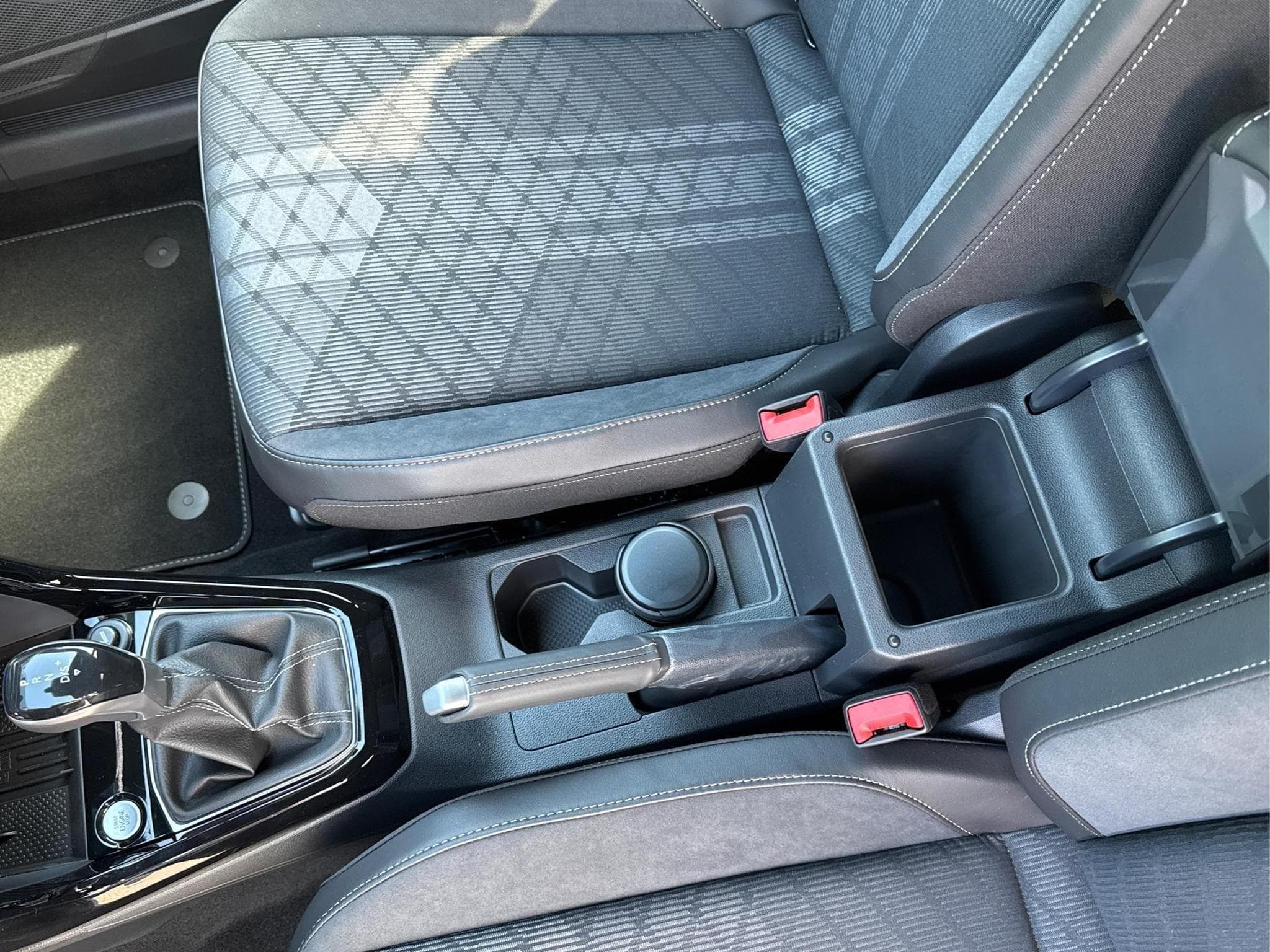 VW T-Cross R-Line (2026) - Photo 15