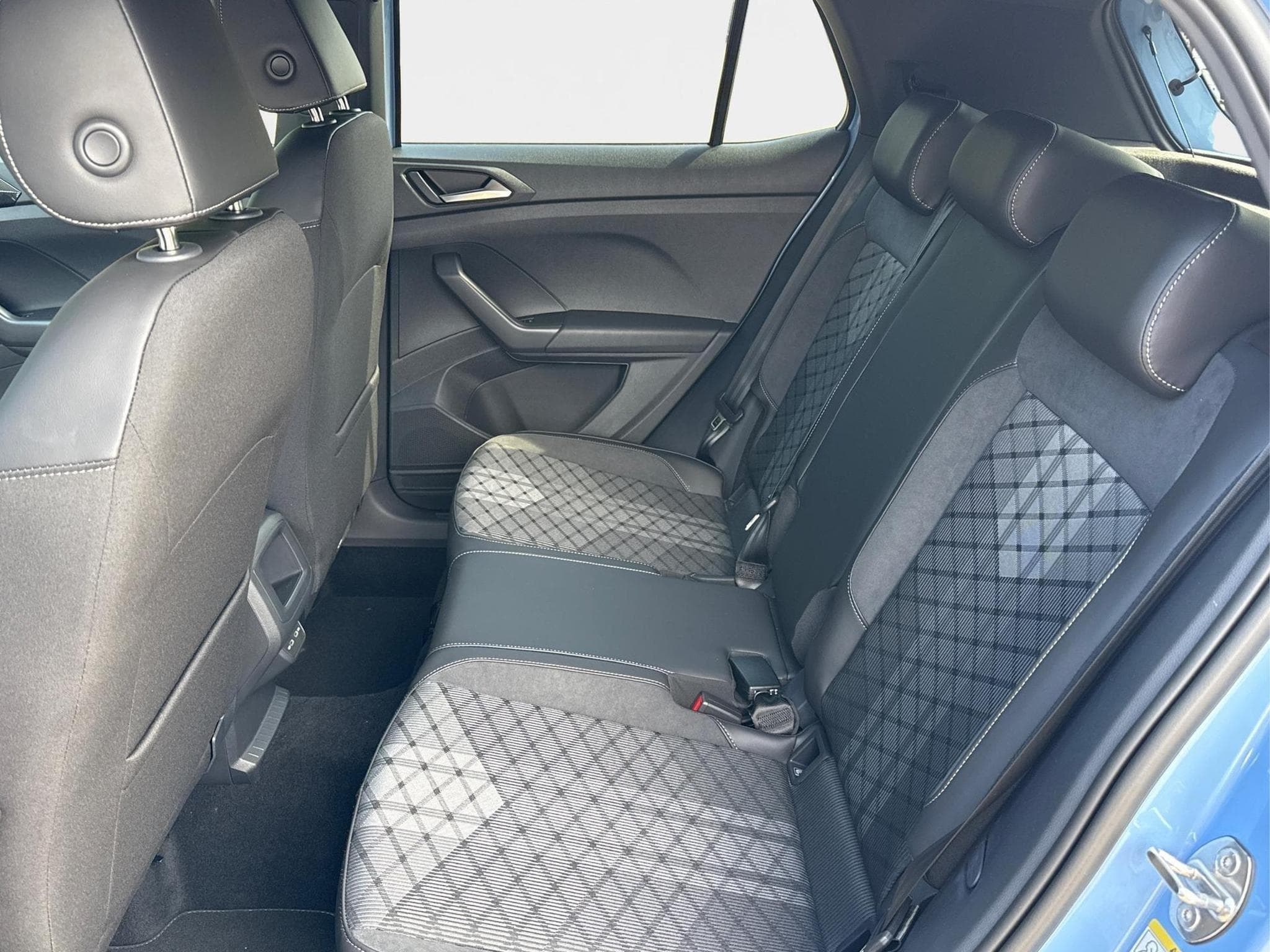 VW T-Cross R-Line (2026) - Photo 17