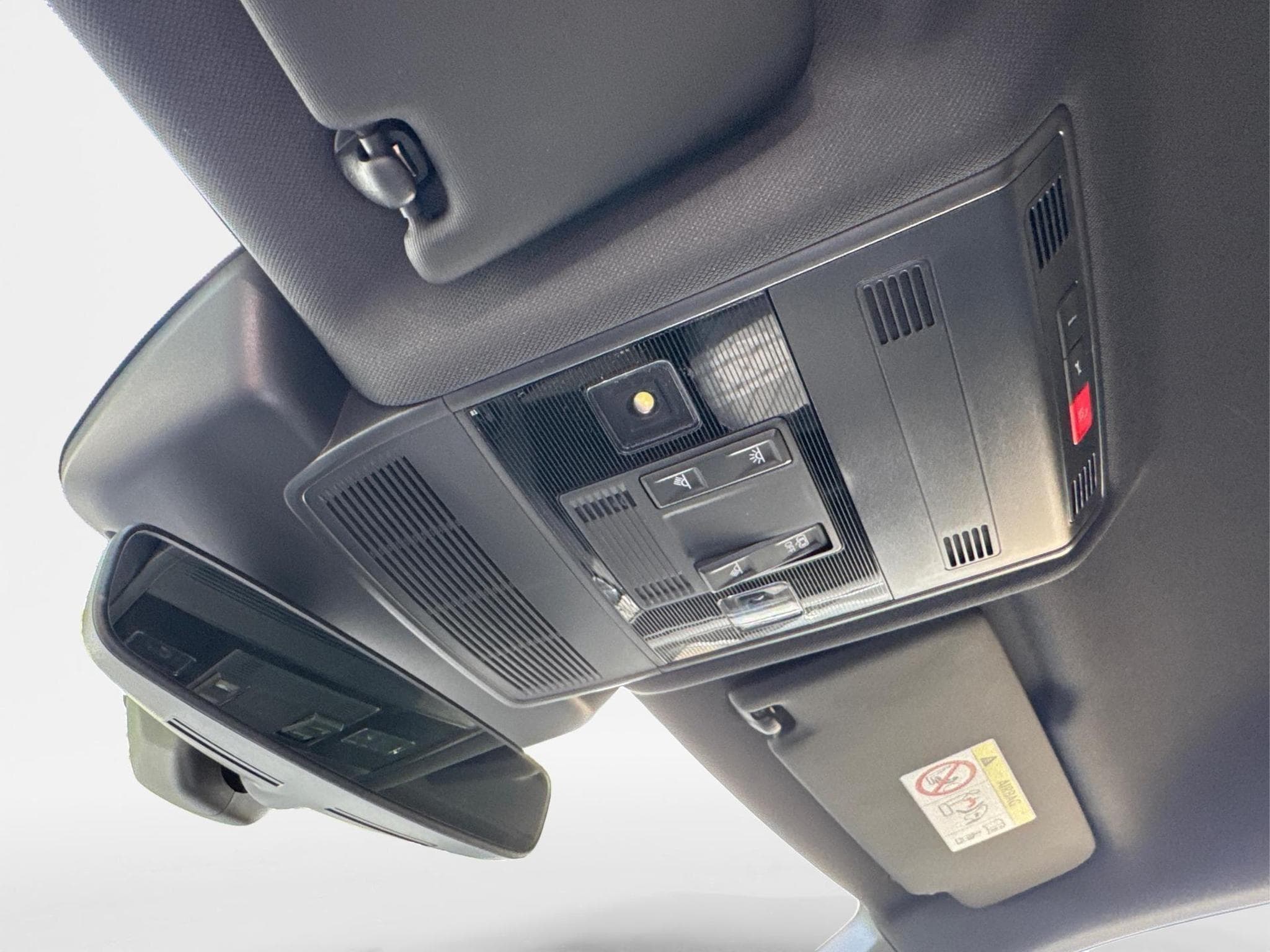 VW T-Cross R-Line (2026) - Photo 24
