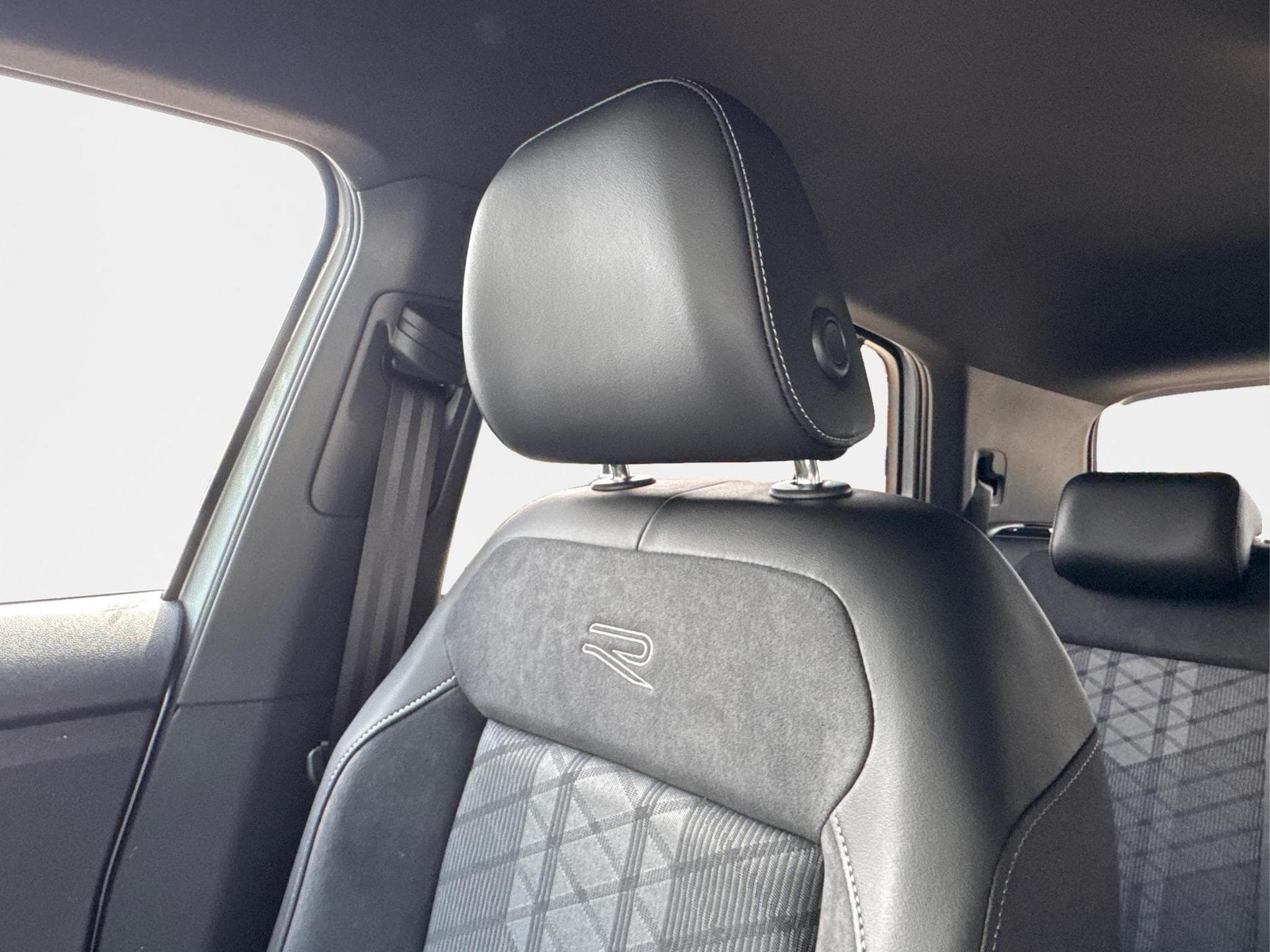 VW T-Cross R-Line (2026) - Photo 25