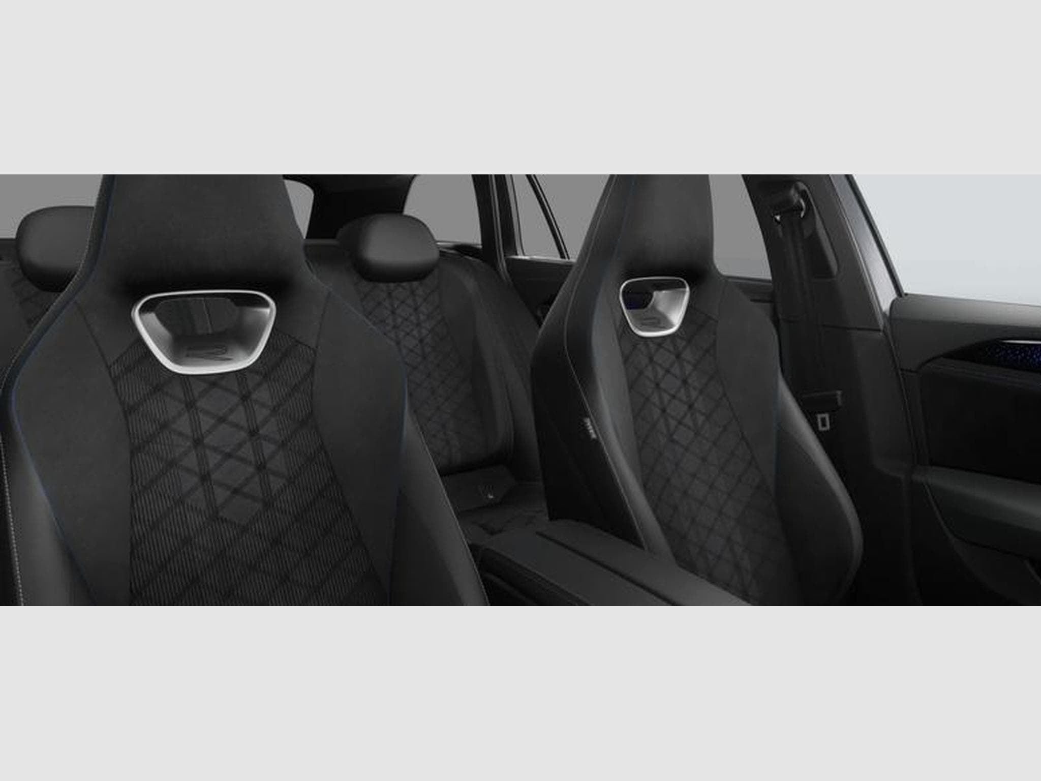 VW Passat Variant R-Line 2.0 TSI 7-Gang-DSG 4 MOTION (2025) - Photo 5