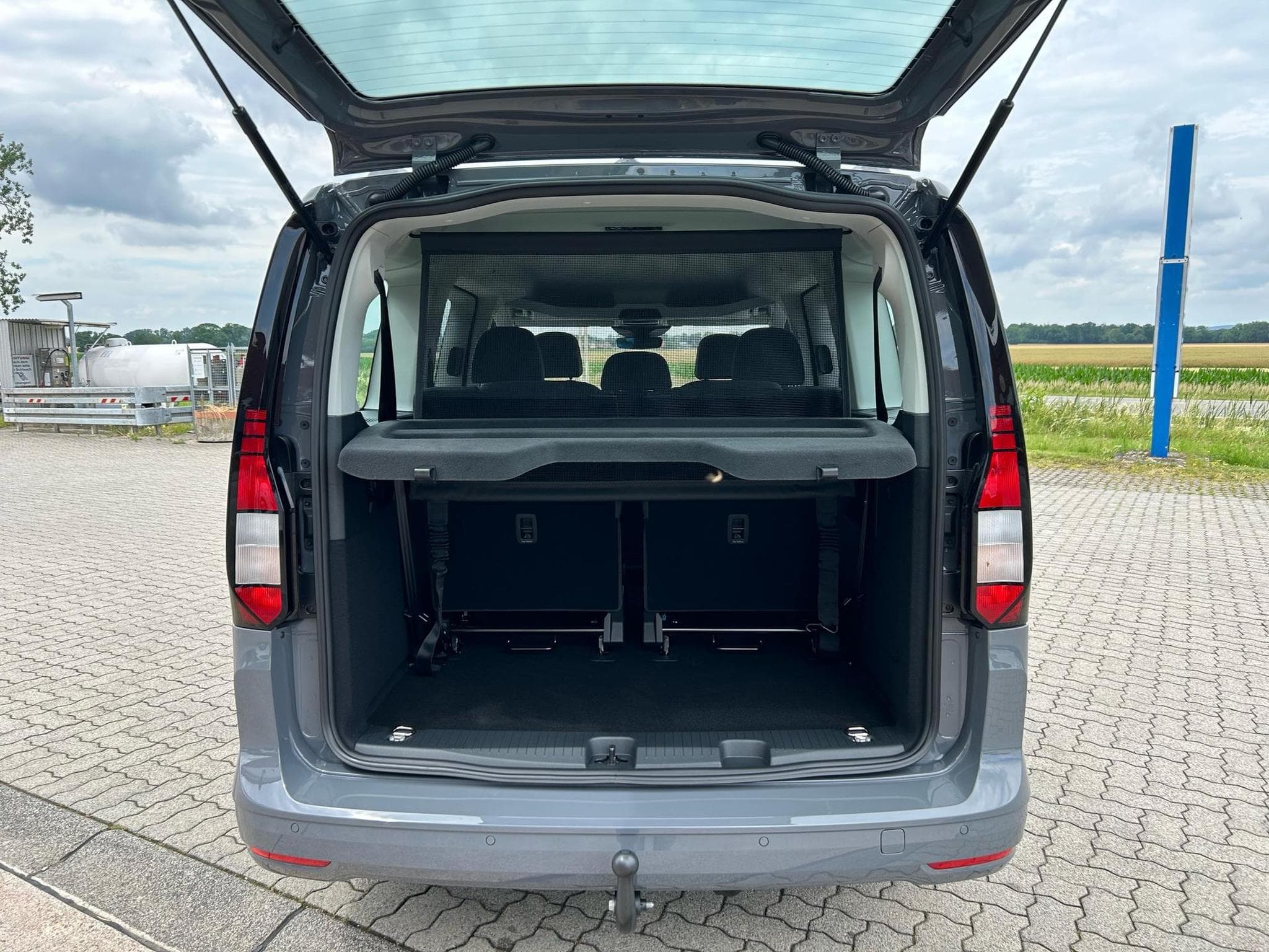 VW Caddy Life Maxi (2026) - Photo 18
