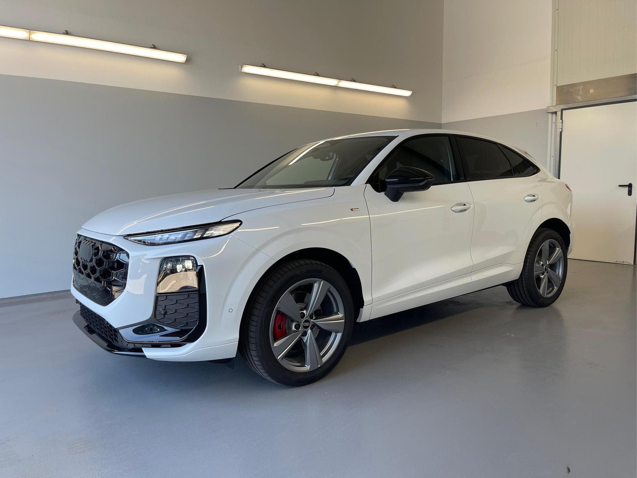 Audi Q3 Sportback NEU (2026) - Photo 1
