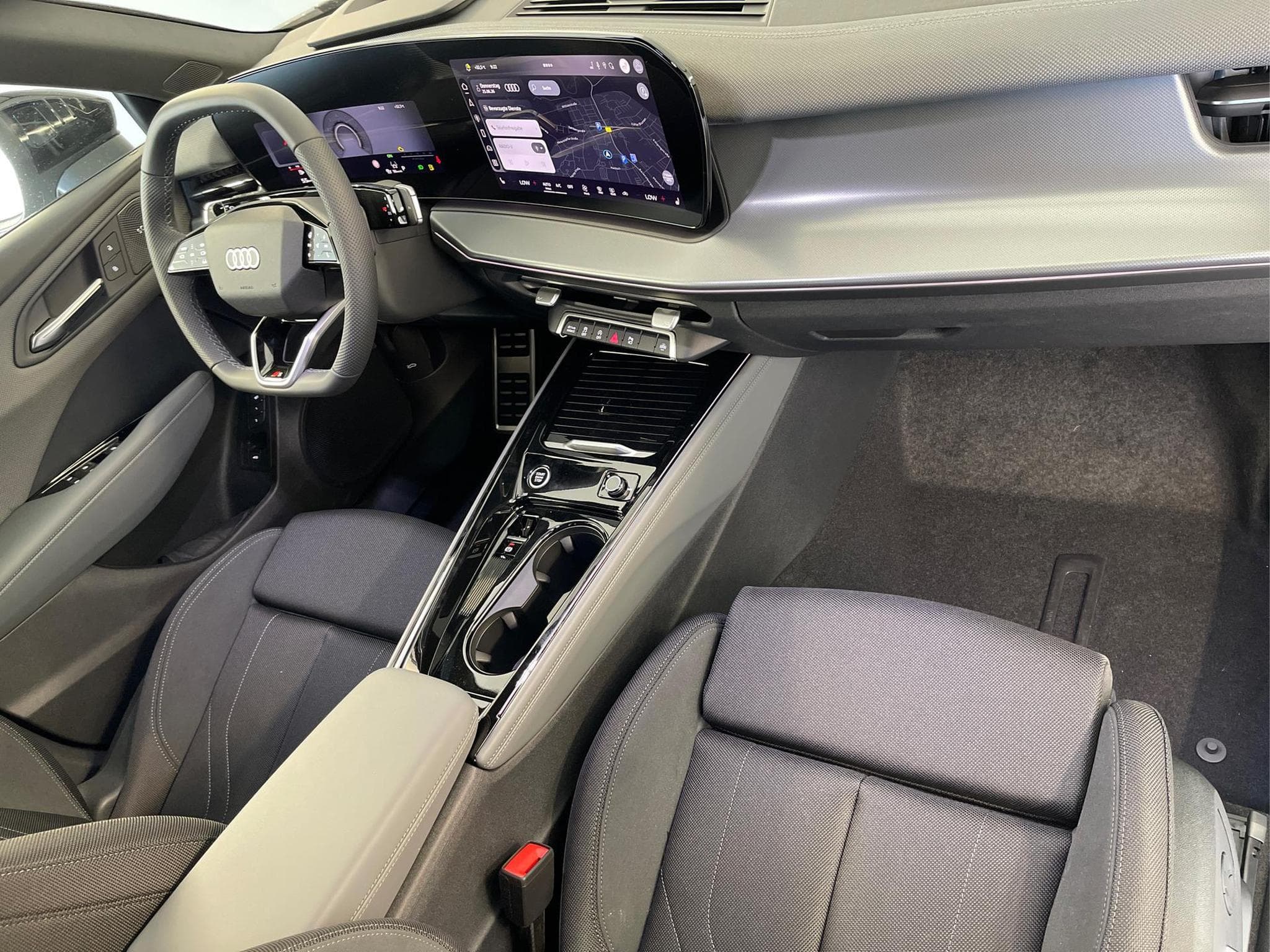 Audi Q3 Sportback NEU (2026) - Photo 13