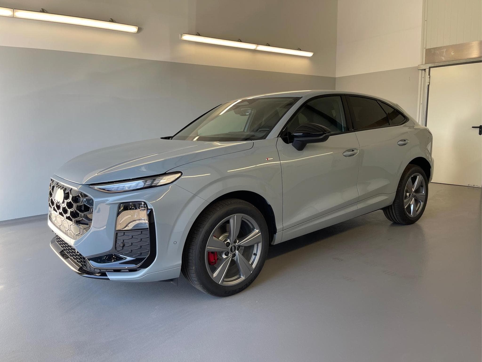 Audi Q3 Sportback NEU (2026) - Photo 1