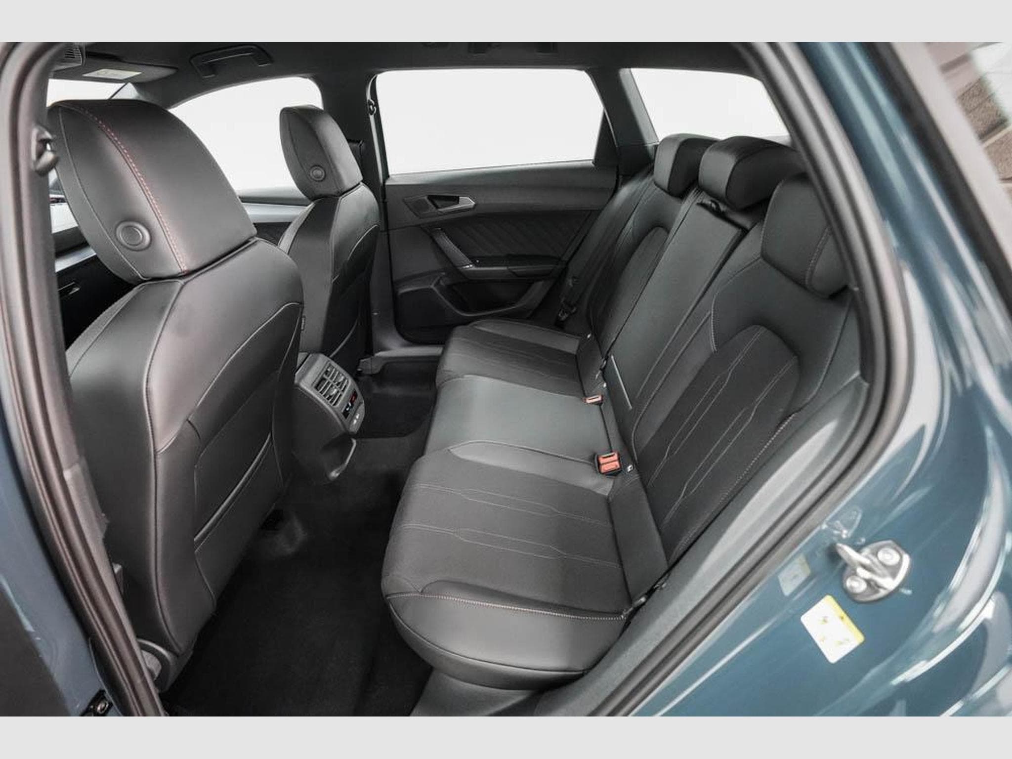 Cupra Leon ST 1,5 eTSI (2026) - Photo 16