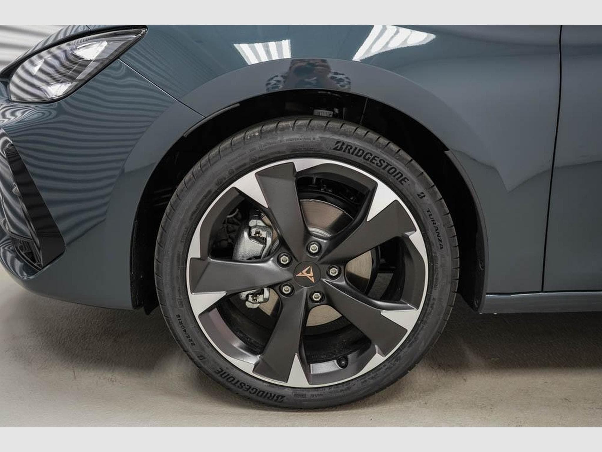 Cupra Leon ST 1,5 eTSI (2026) - Photo 5