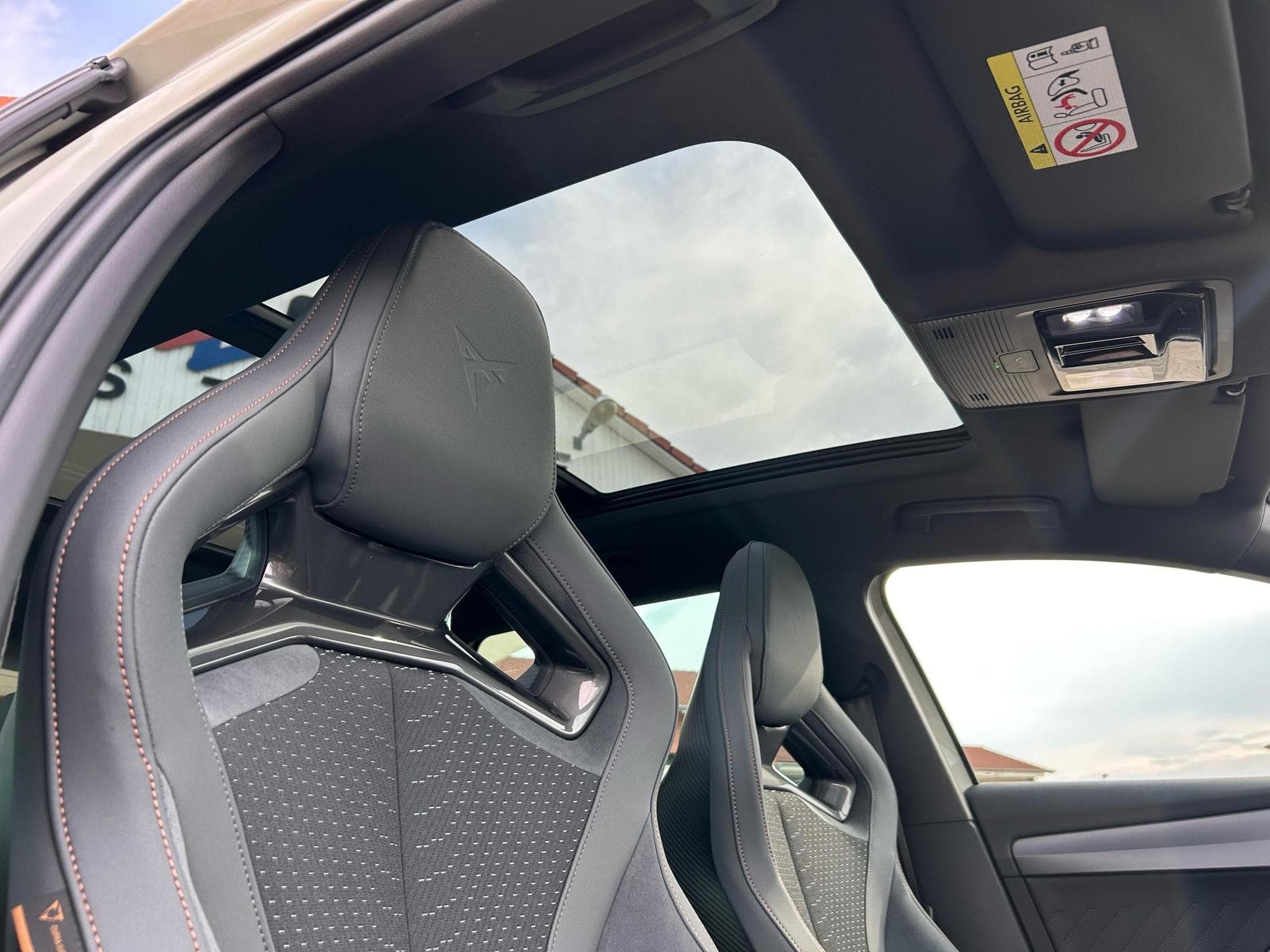 Cupra Leon Leon Sportstourer VZ (2026) - Photo 16