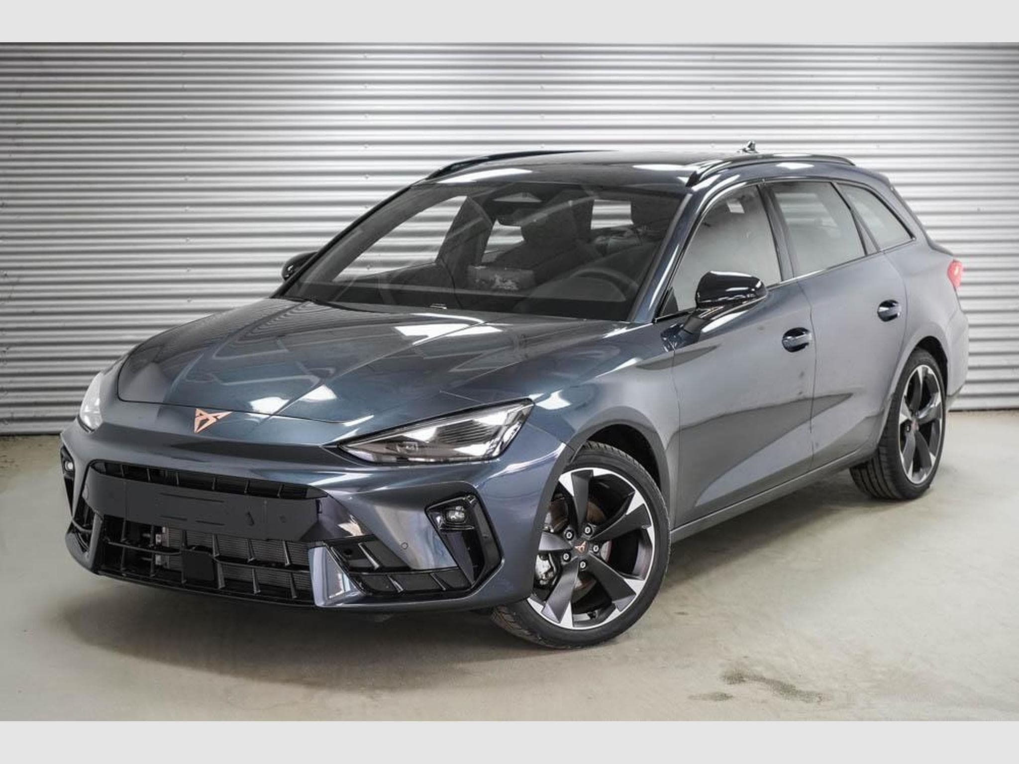 Cupra Leon ST 1,5 eTSI (2026) - Photo 1