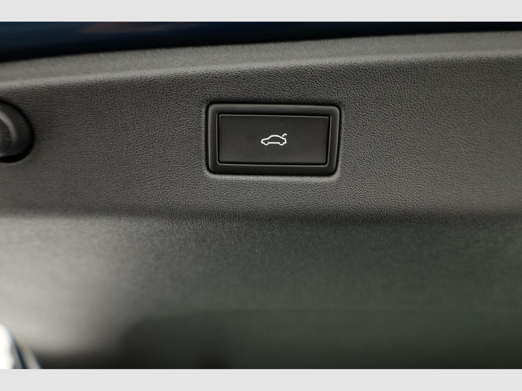 VW ID.7 Pro Black, AHK, (2026) - Photo 12