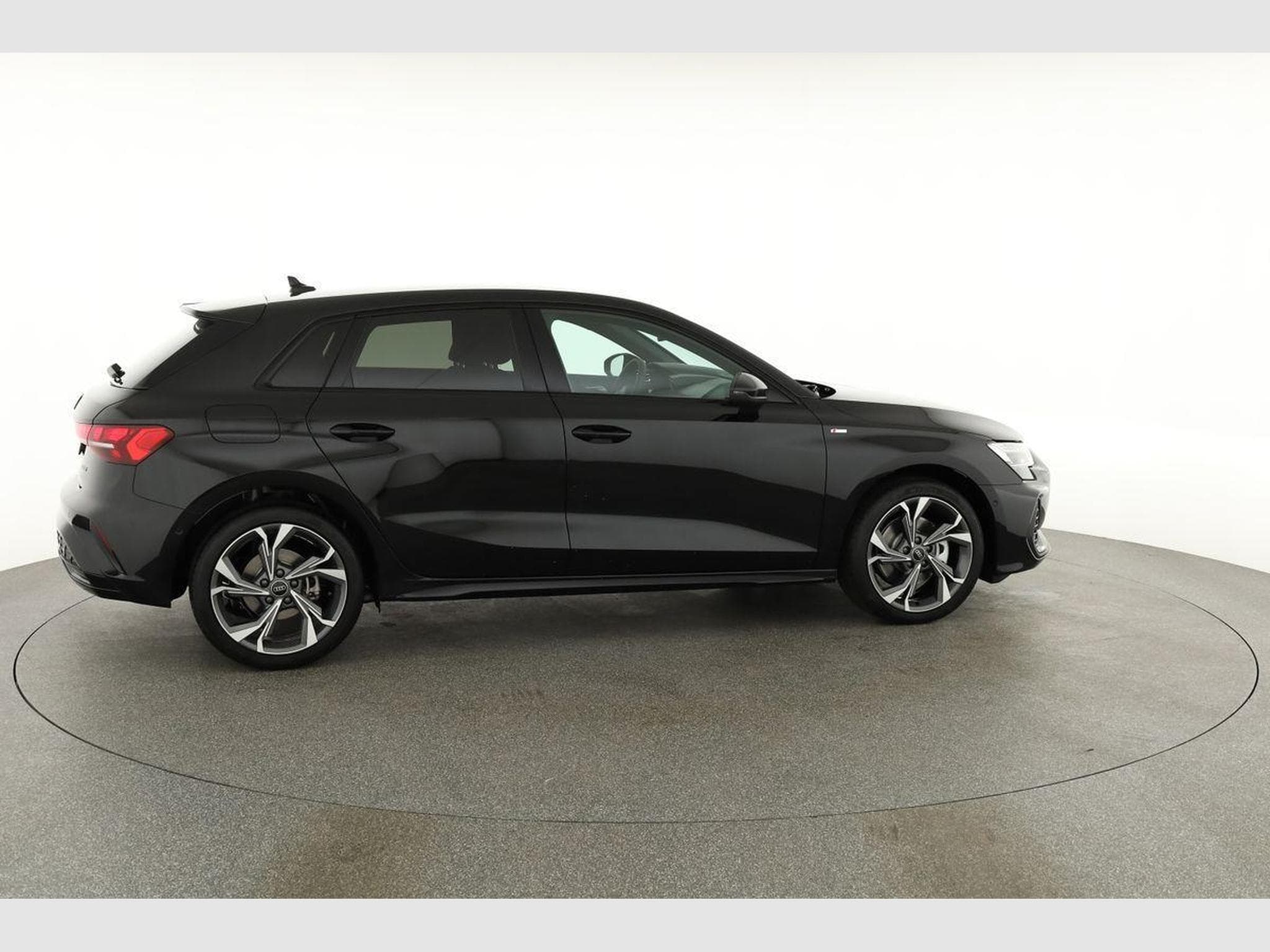 Audi A3 Sportback TFSI quattro 150 kW S line (2026) - Photo 20