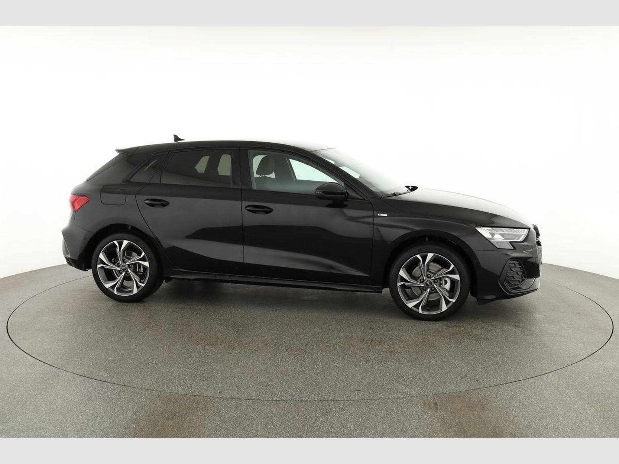 Audi A3 Sportback TFSI quattro 150 kW S line (2026) - Photo 22