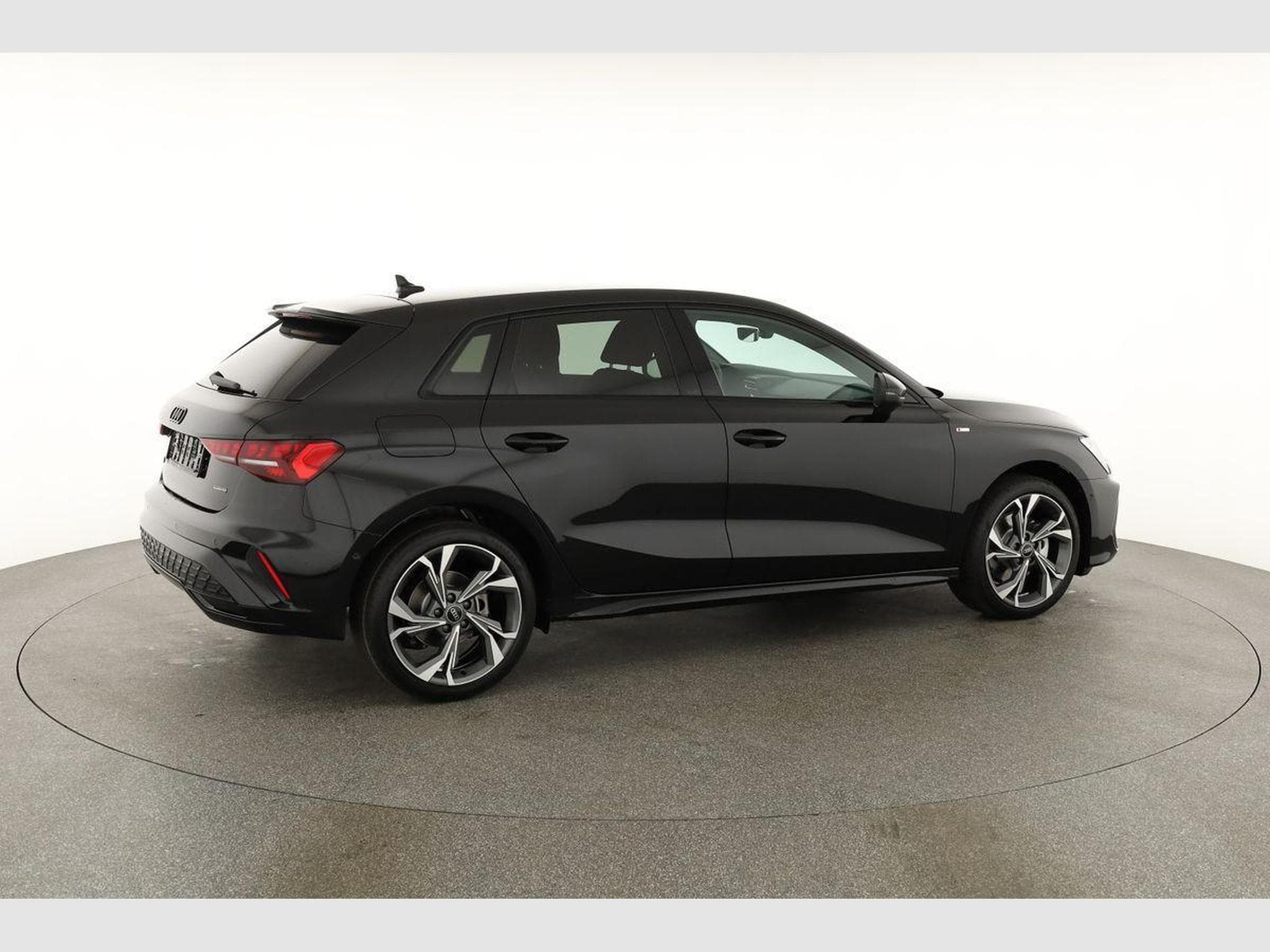 Audi A3 Sportback TFSI quattro 150 kW S line (2026) - Photo 18