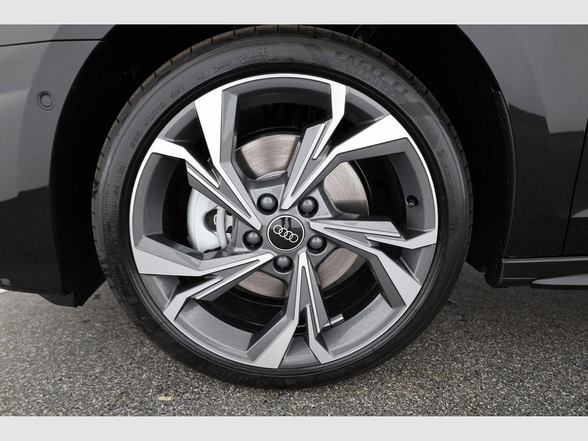 Audi A3 Sportback TFSI quattro 150 kW S line (2026) - Photo 4