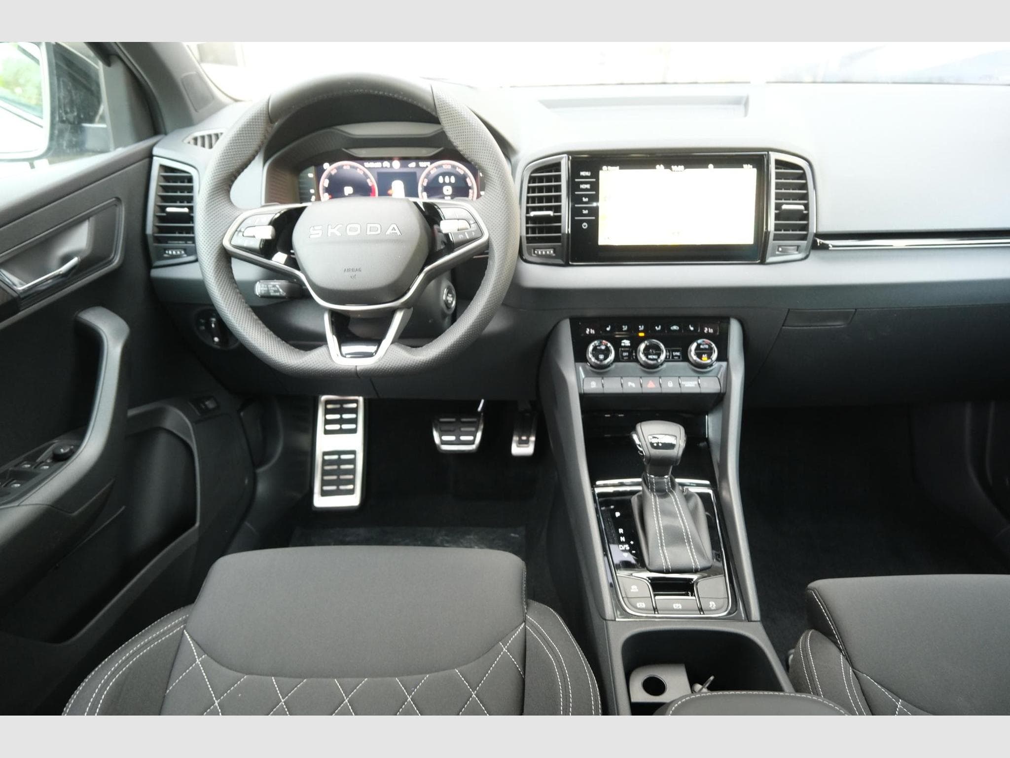 Skoda Karoq 1.5 TSI DSG (2026) - Photo 9