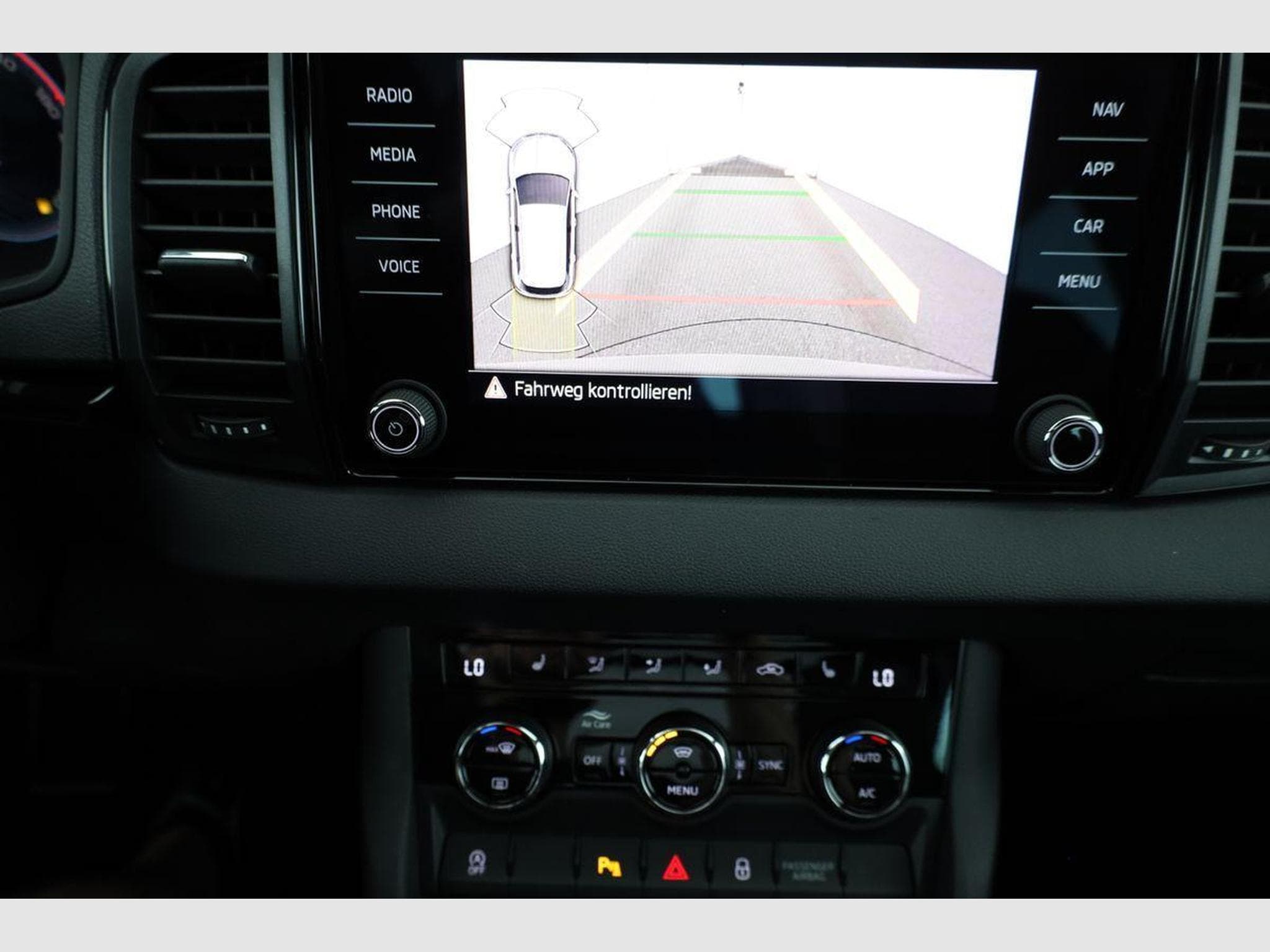 Skoda Karoq Sportline 4x4 (2026) - Photo 6