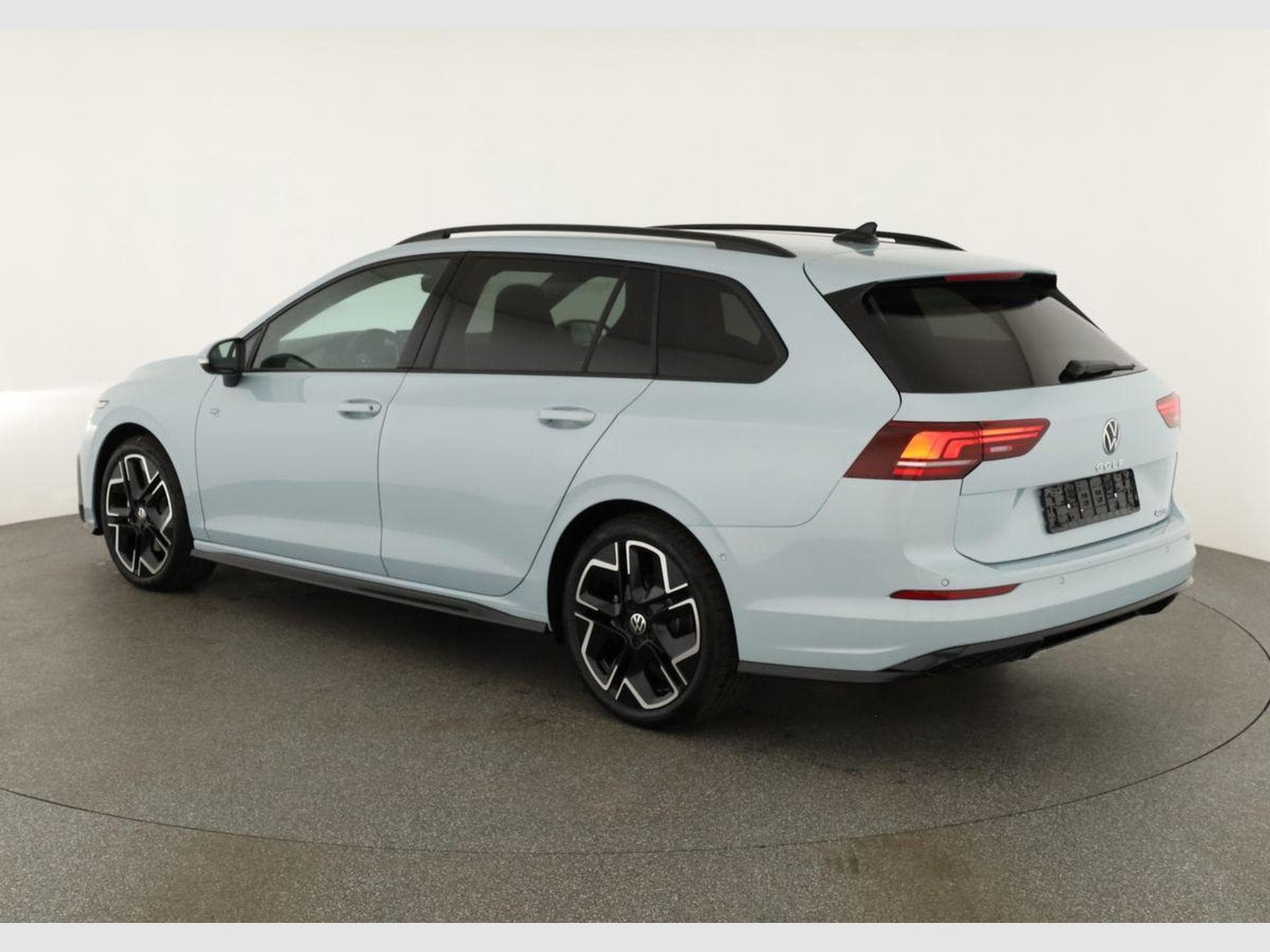 VW Golf Variant 2.0 TSI 150 kW 4Motion R-Line (2026) - Photo 3