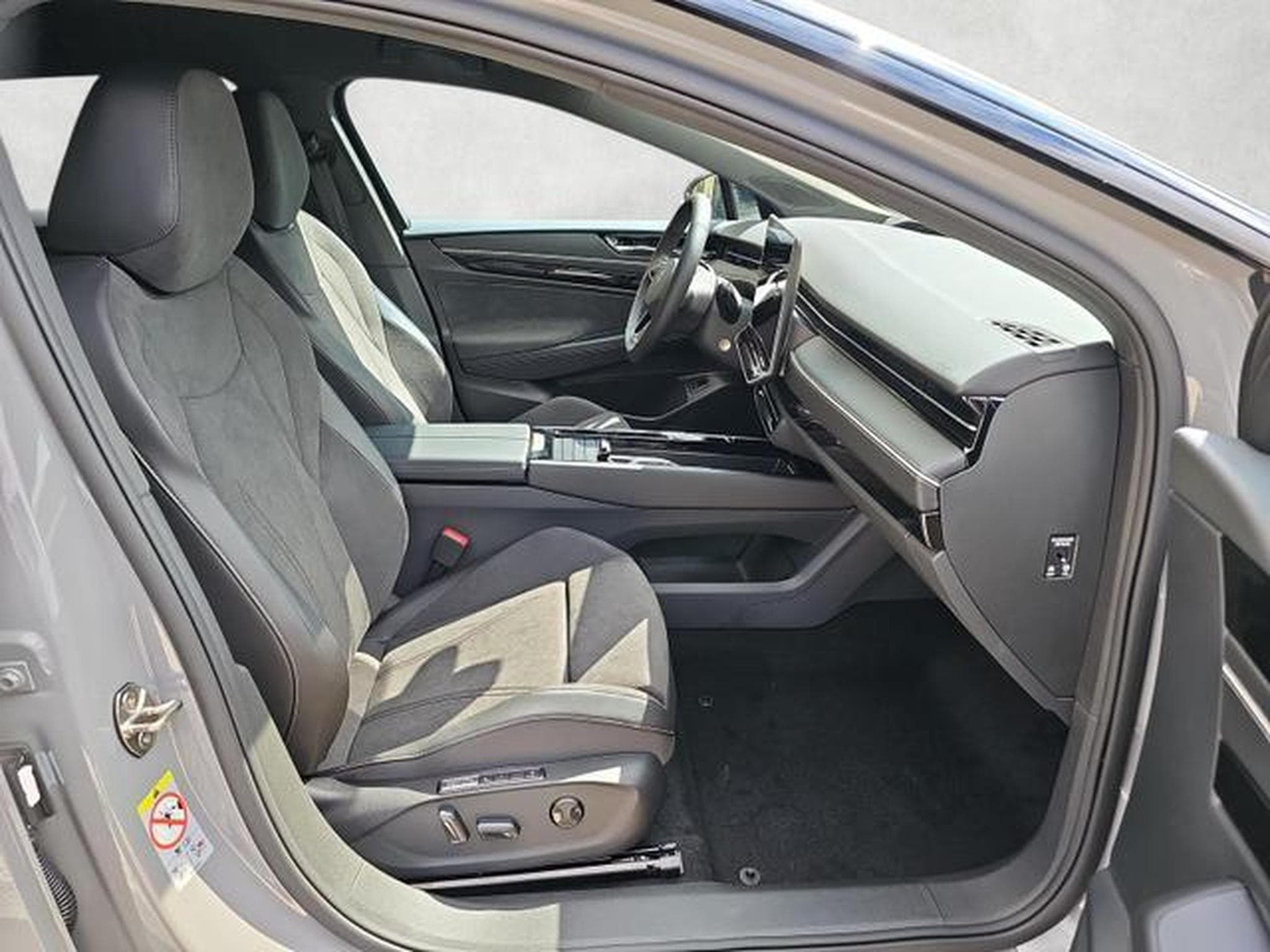 VW ID.7 Kombi Pro 210 (2026) - Photo 10