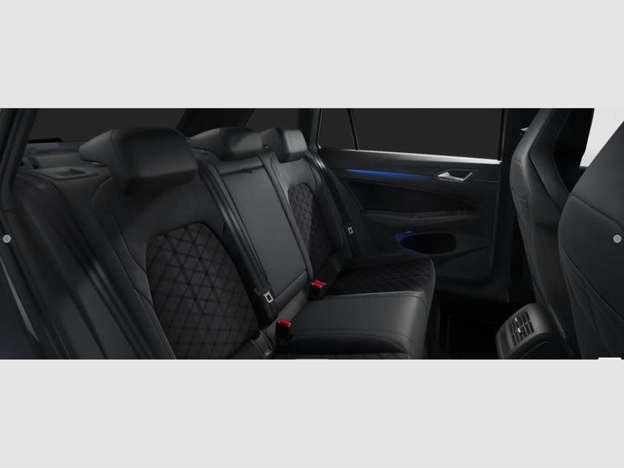 VW Golf Variant R-Line 1.5 eTSI 110 kW DSG (2026) - Photo 12