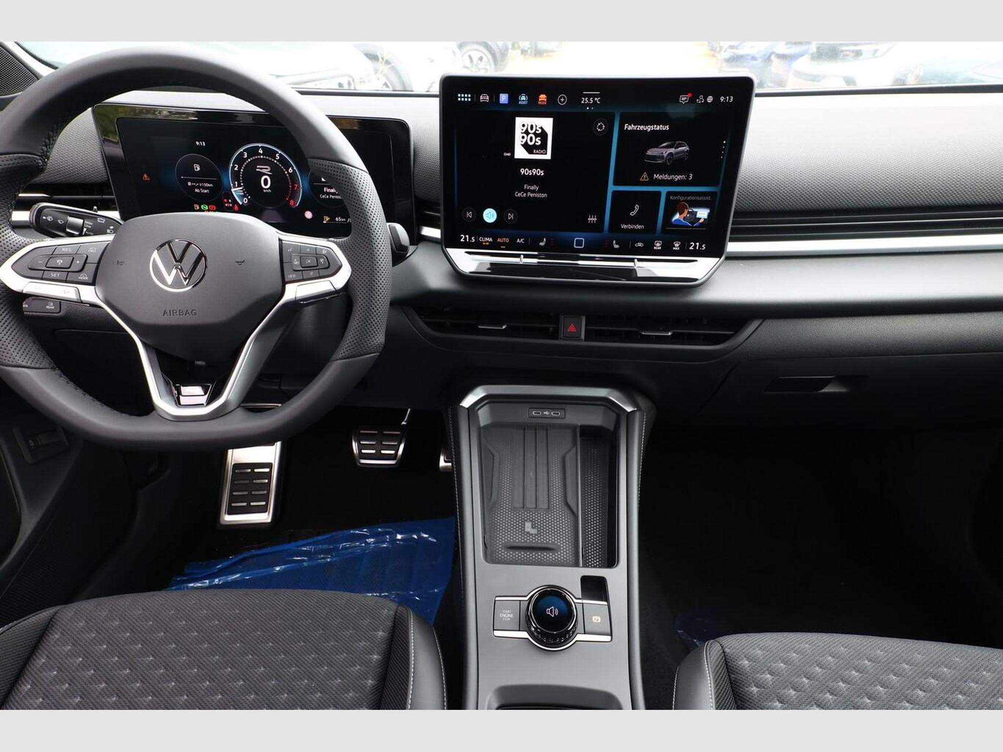 VW T-Roc R-Line (2026) - Photo 8