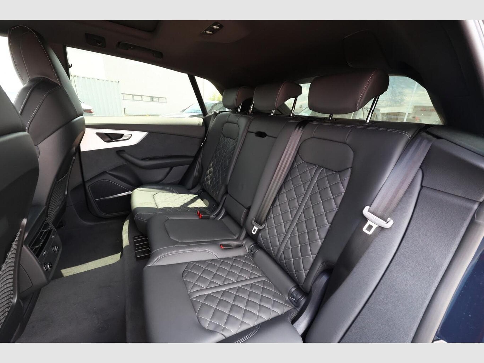 Audi Q8 S line (2026) - Photo 10