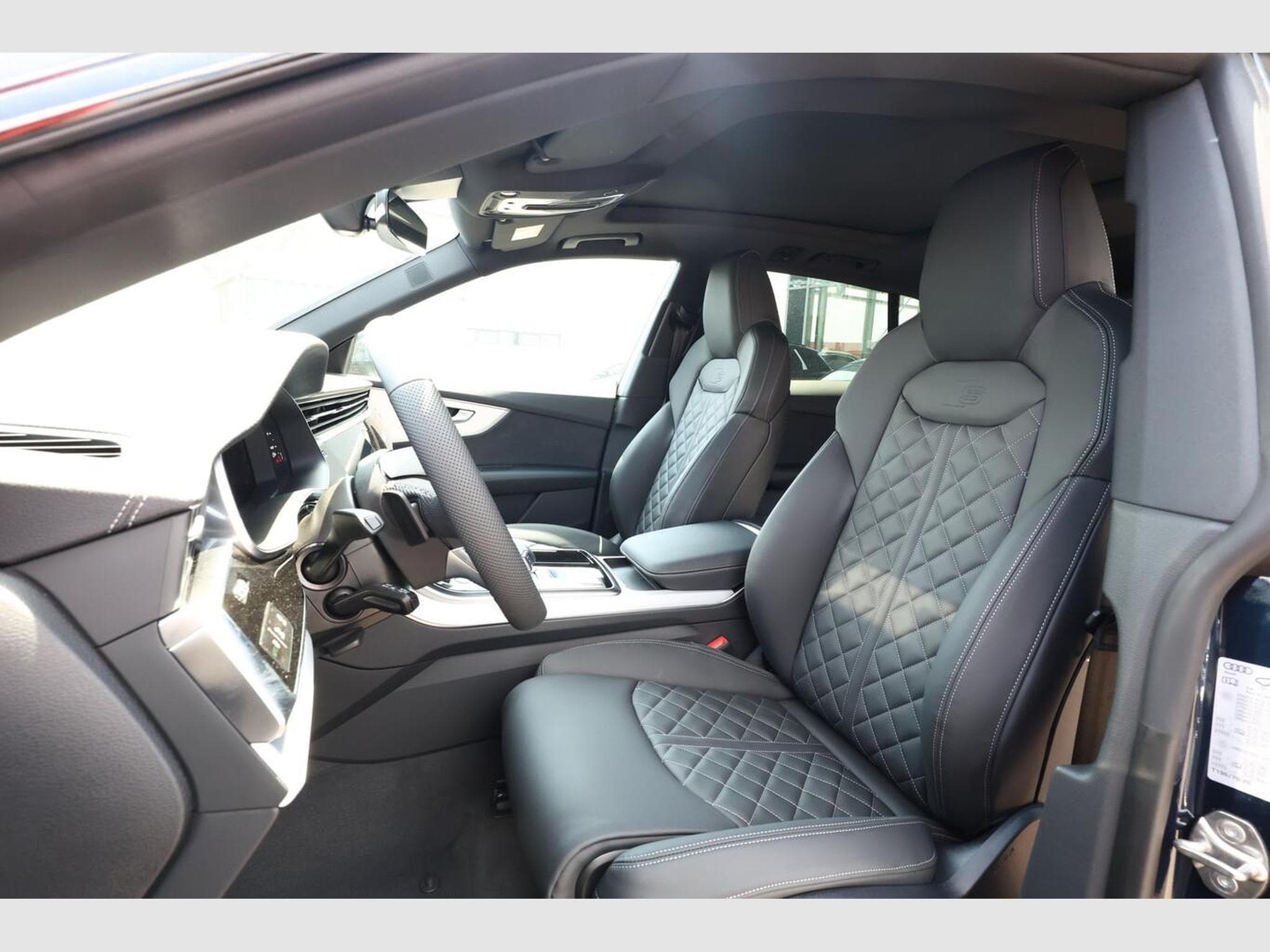 Audi Q8 S line (2026) - Photo 6