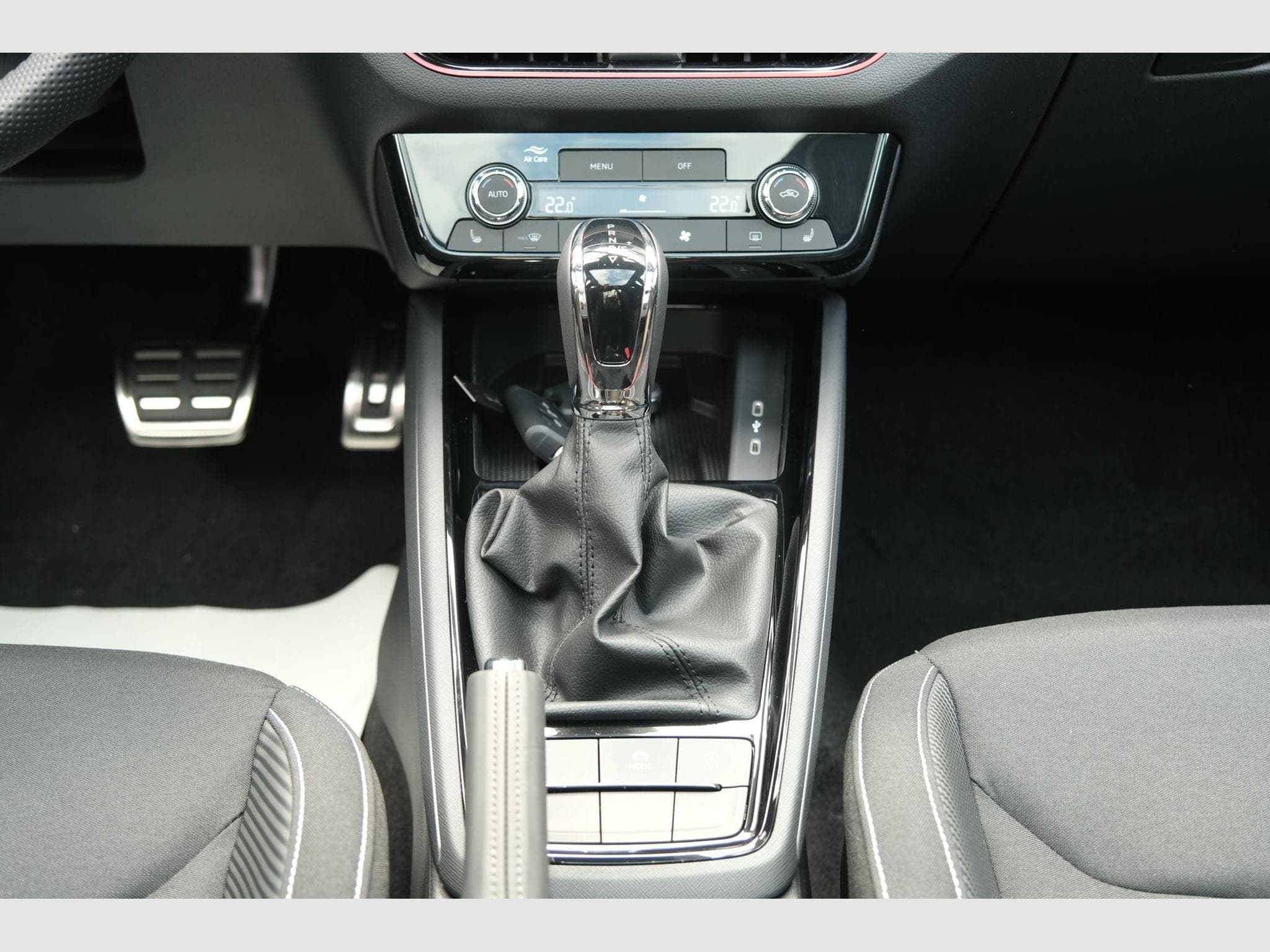 Skoda Kamiq Monte Carlo (2026) - Photo 12