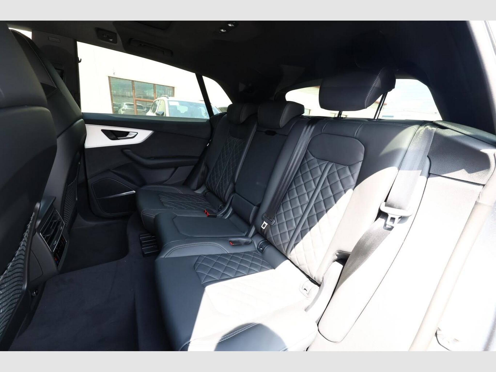Audi Q8 S line (2026) - Photo 10