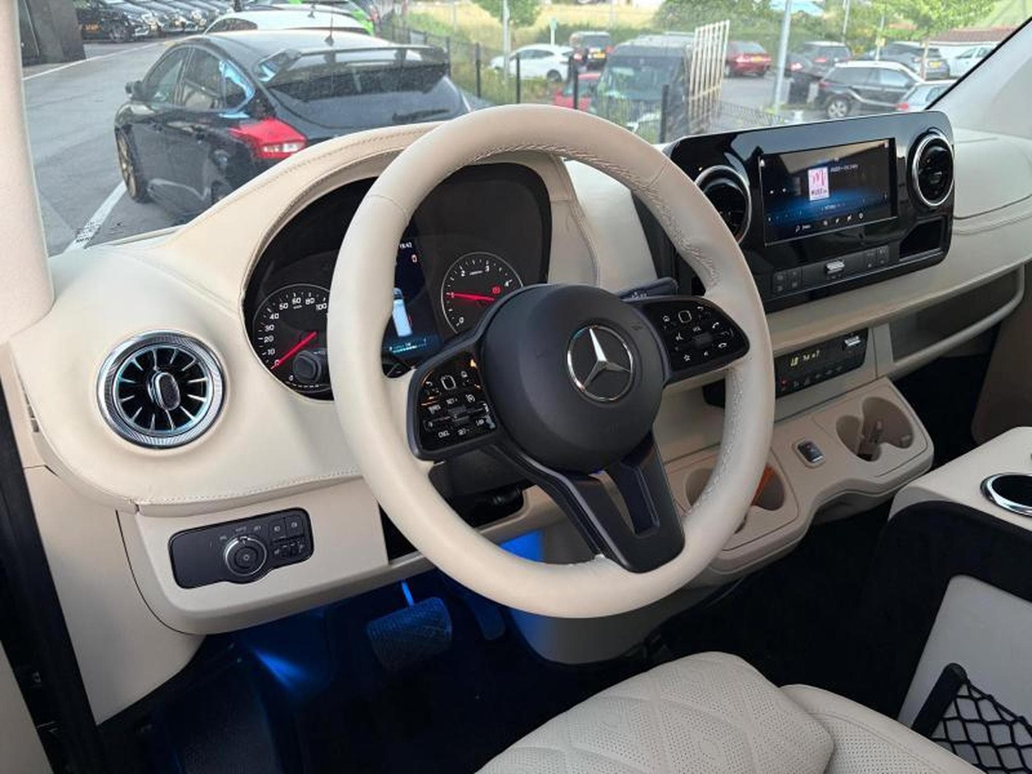 Mercedes Sprinter Sprinter VIP Configuration Luxe (2023) - Photo 5