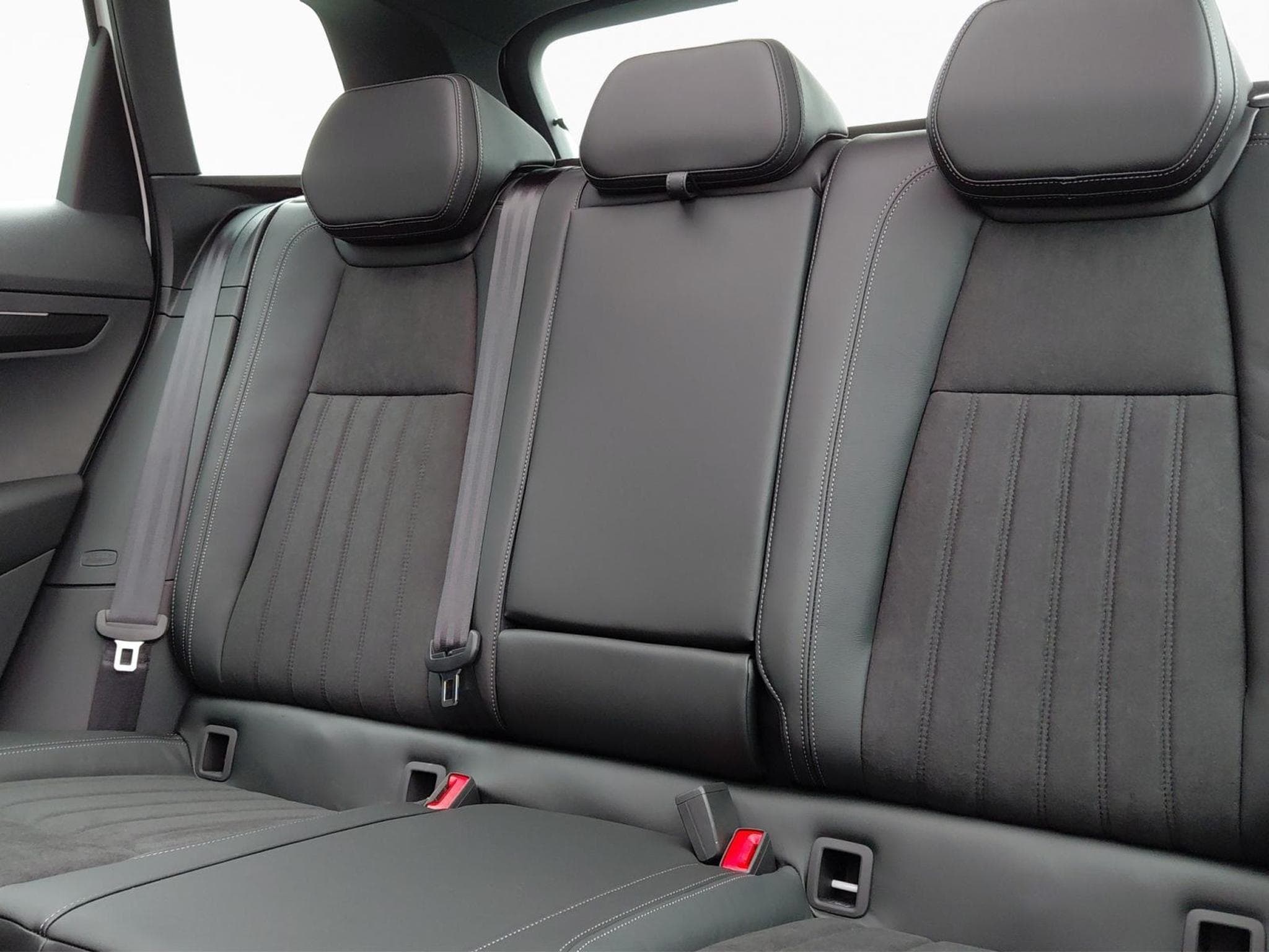 Skoda Karoq Sportline (2026) - Photo 16