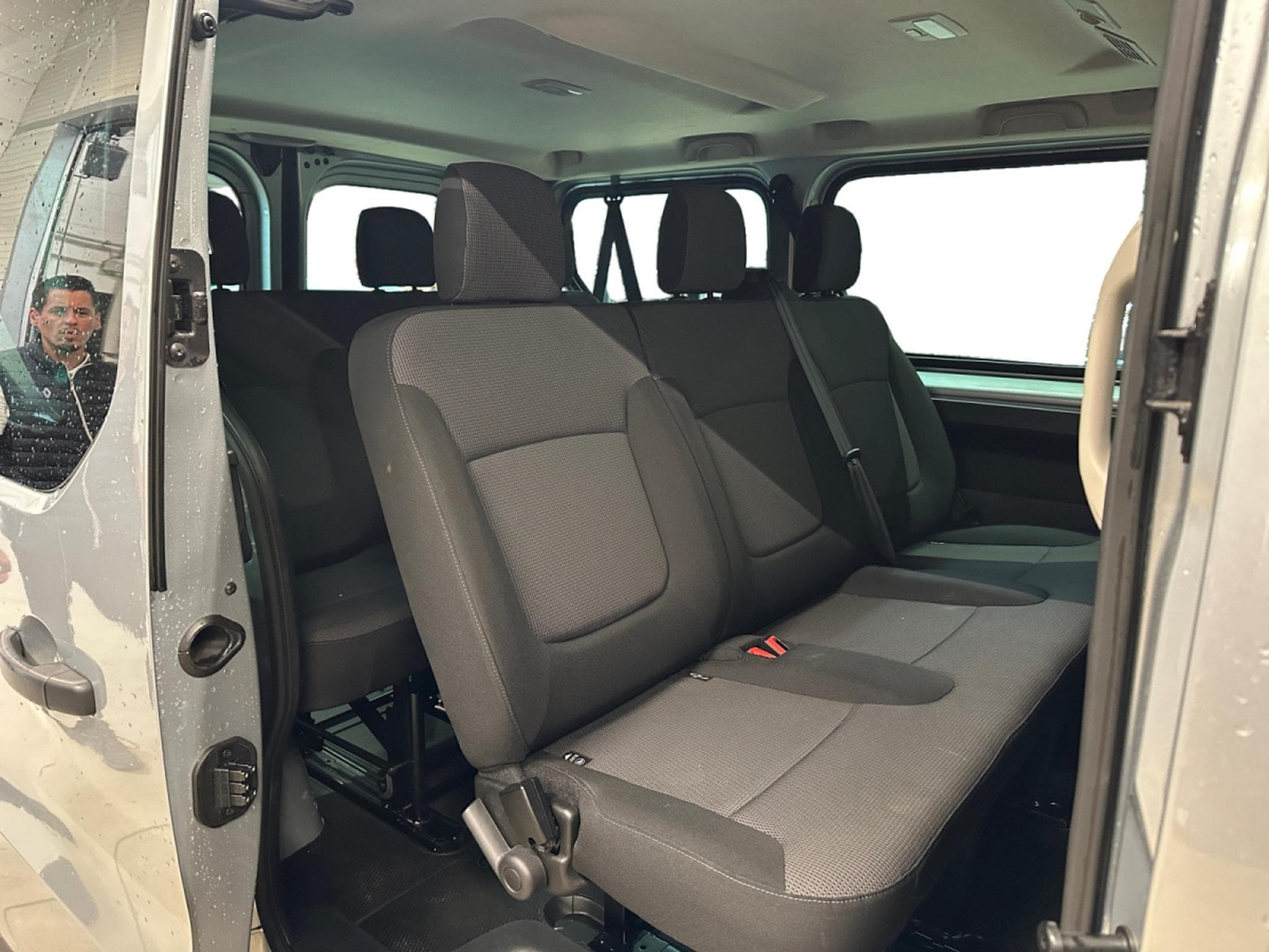 Renault Trafic Passenger Zen Energy Blue dCi 150 EDC 9 places (2024) - Photo 10